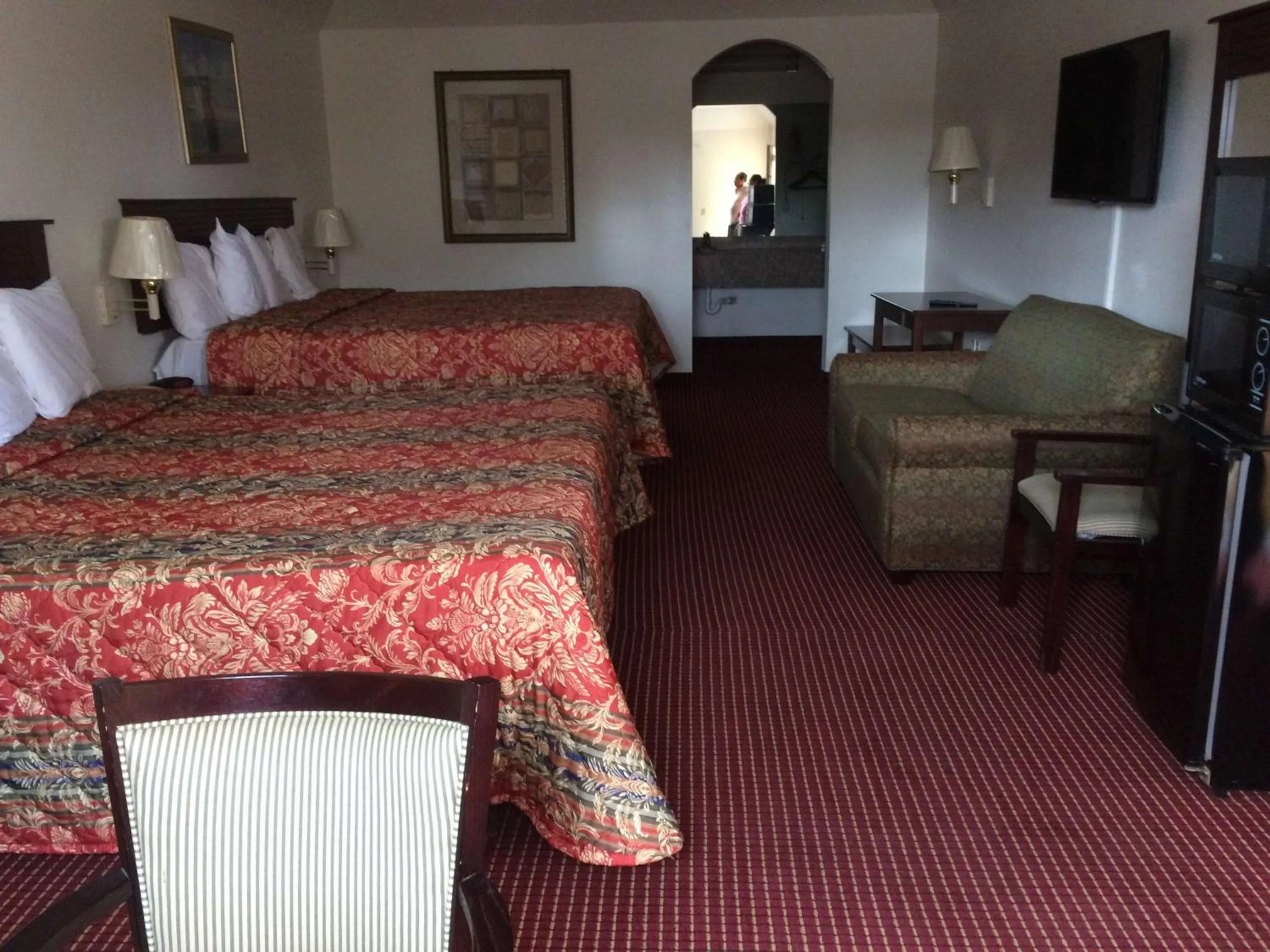 Photo of the whole room, Bed in Executive Inn Schulenburg
