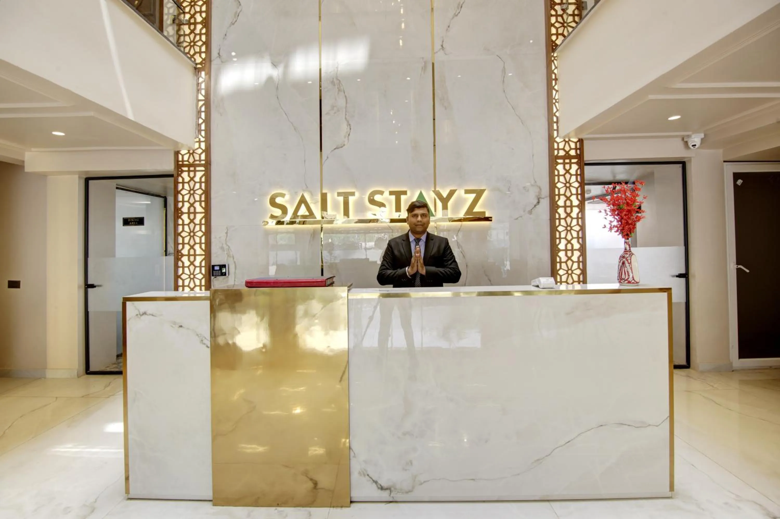 Staff in Saltstayz Premier - Near Golf Course Road & Sector 57