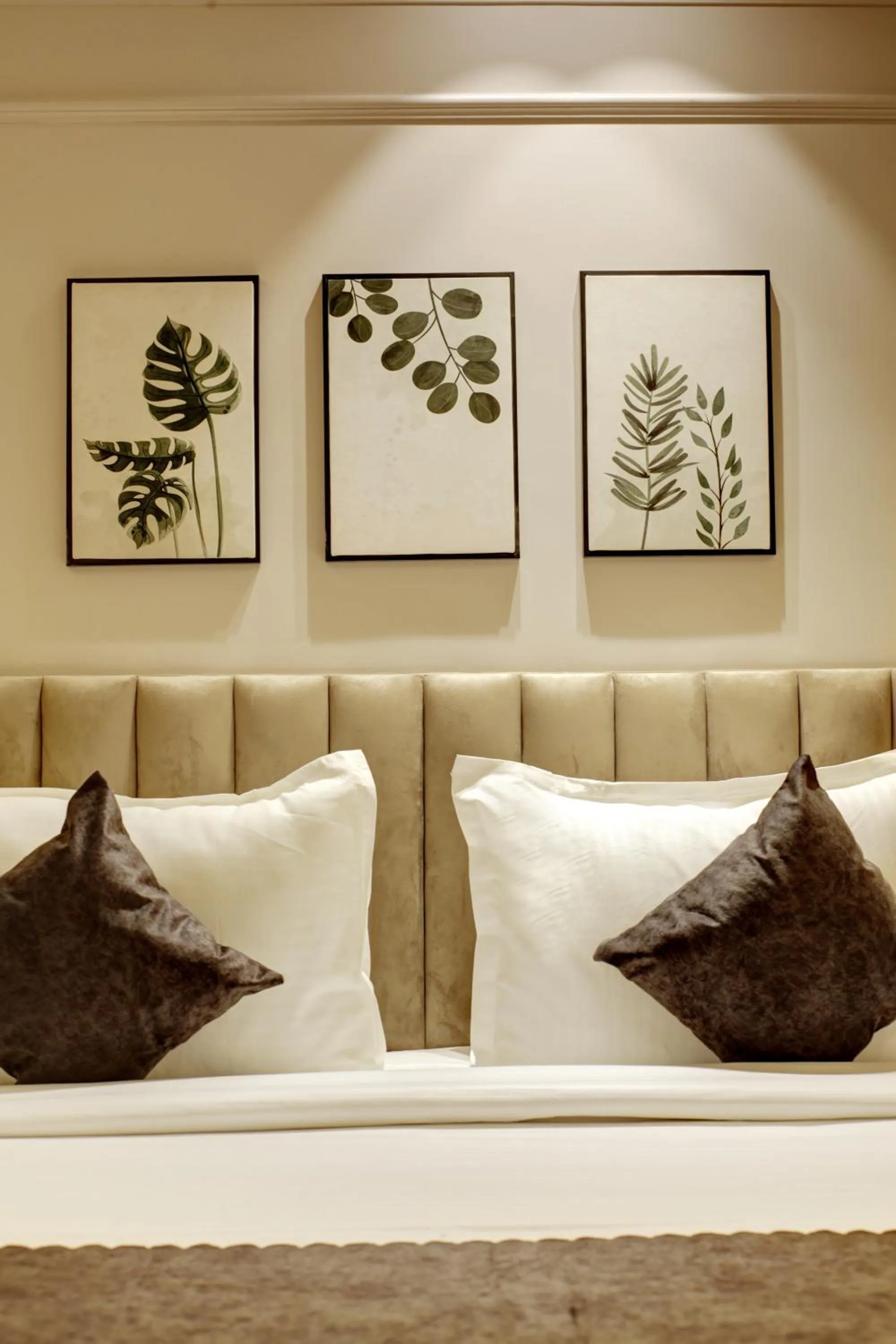 Decorative detail in Saltstayz Premier - Near Golf Course Road & Sector 57