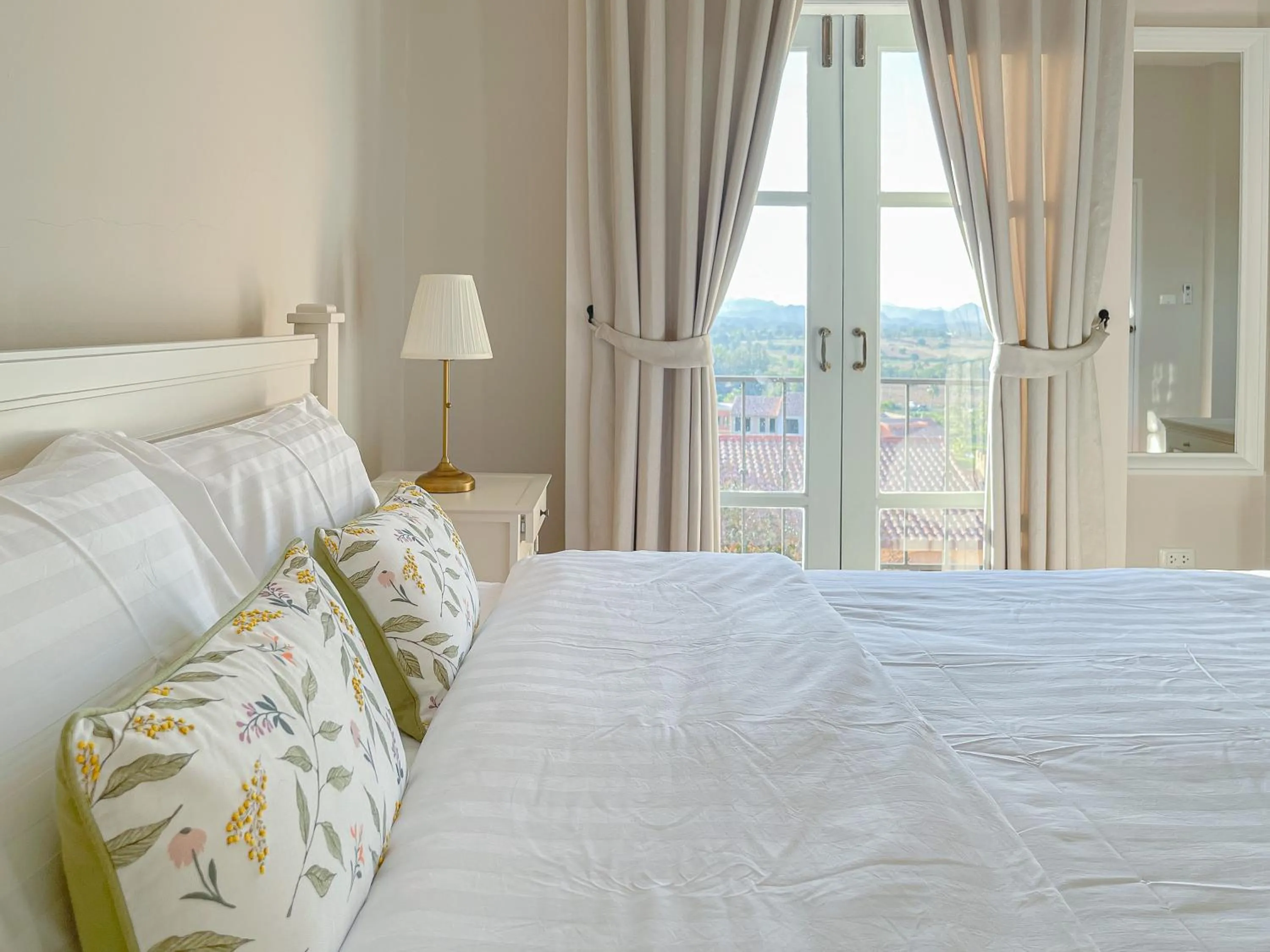 Bed in Villetta The Eyrie Khaoyai