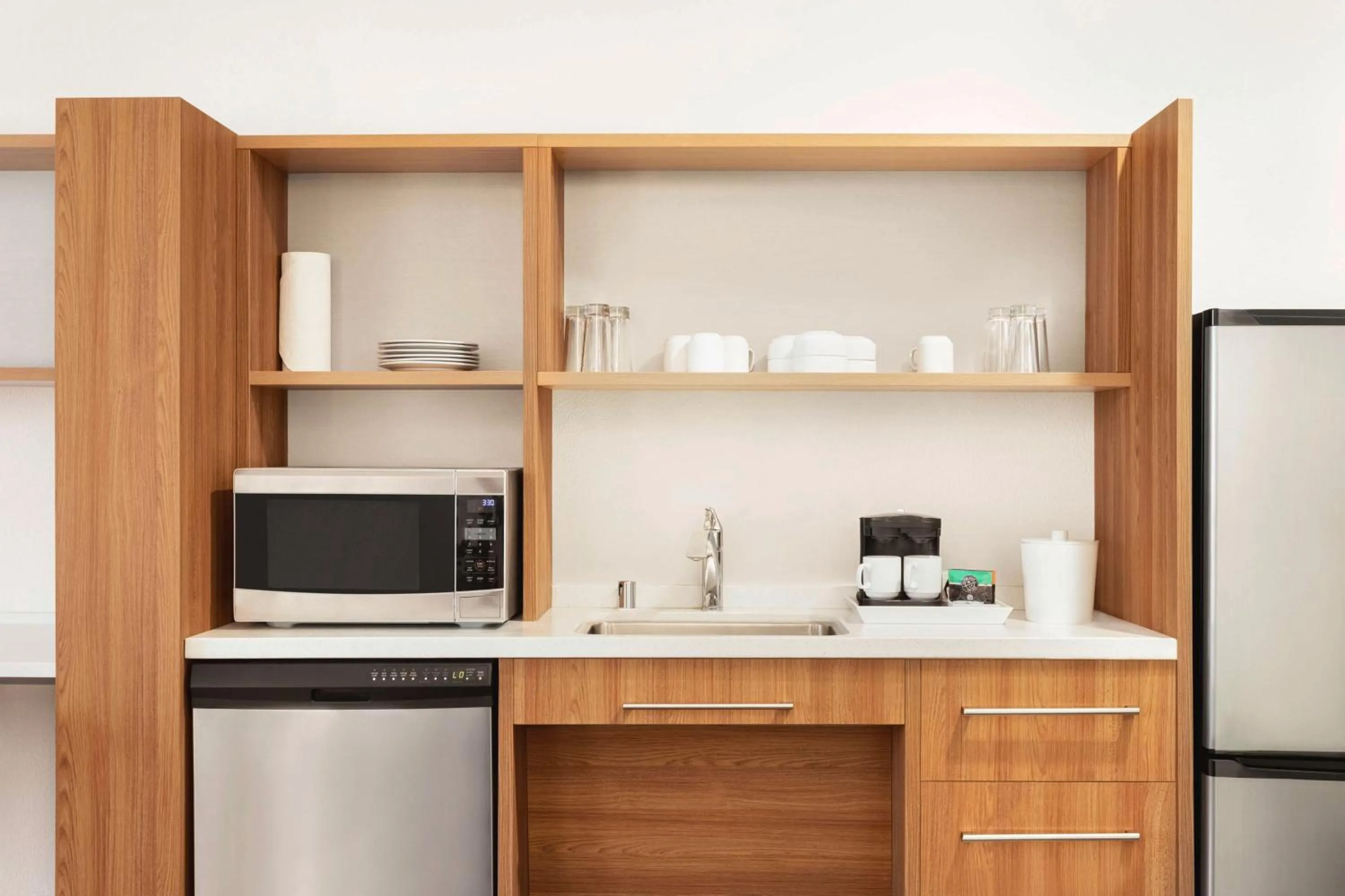 Kitchen or kitchenette in Home2 Suites by Hilton Albuquerque Downtown/University