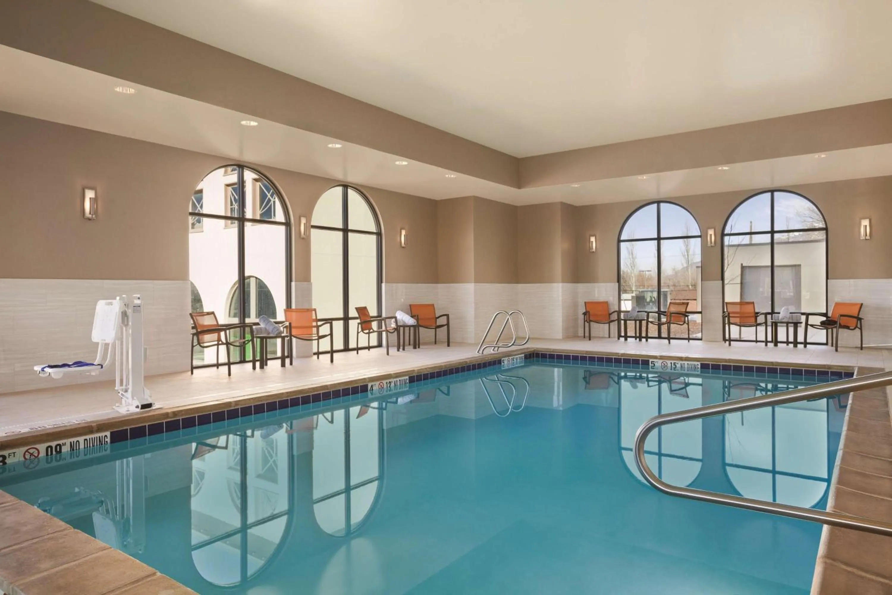 Swimming pool in Hampton Inn Brigham City