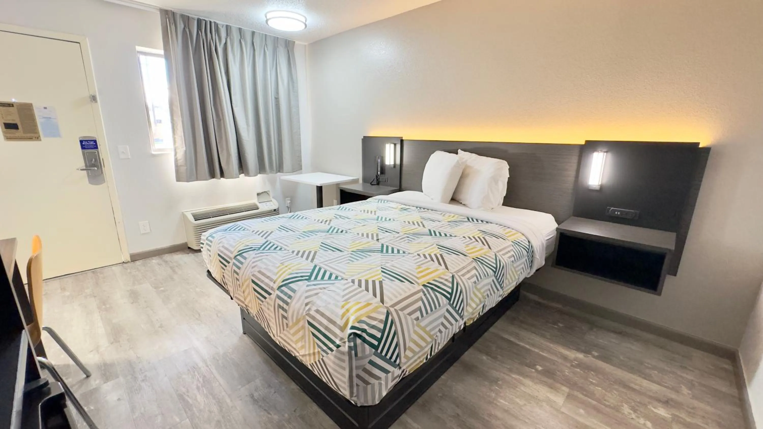 Bed in Motel 6-Dyersburg, TN