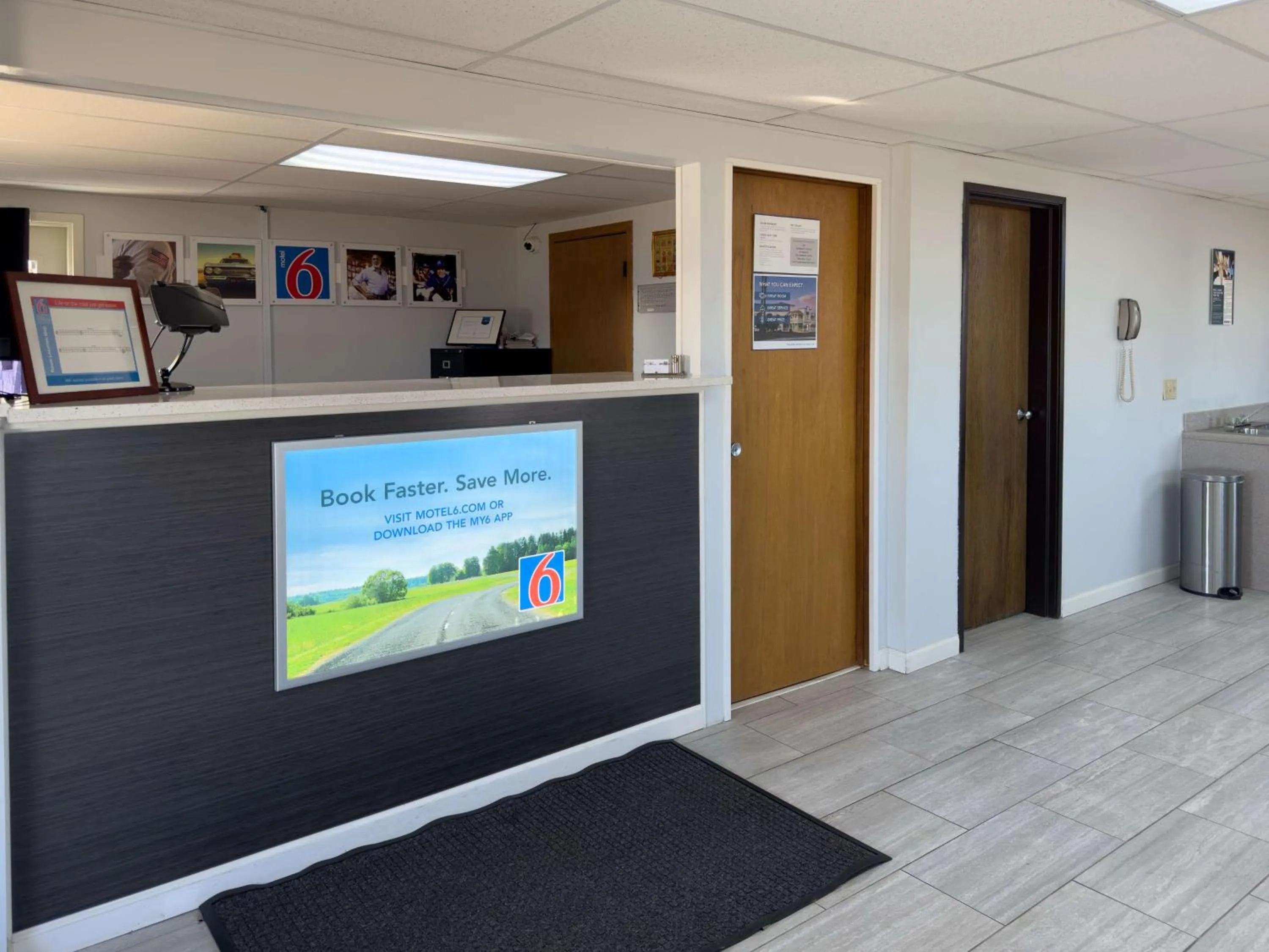 Lobby or reception in Motel 6-Dyersburg, TN