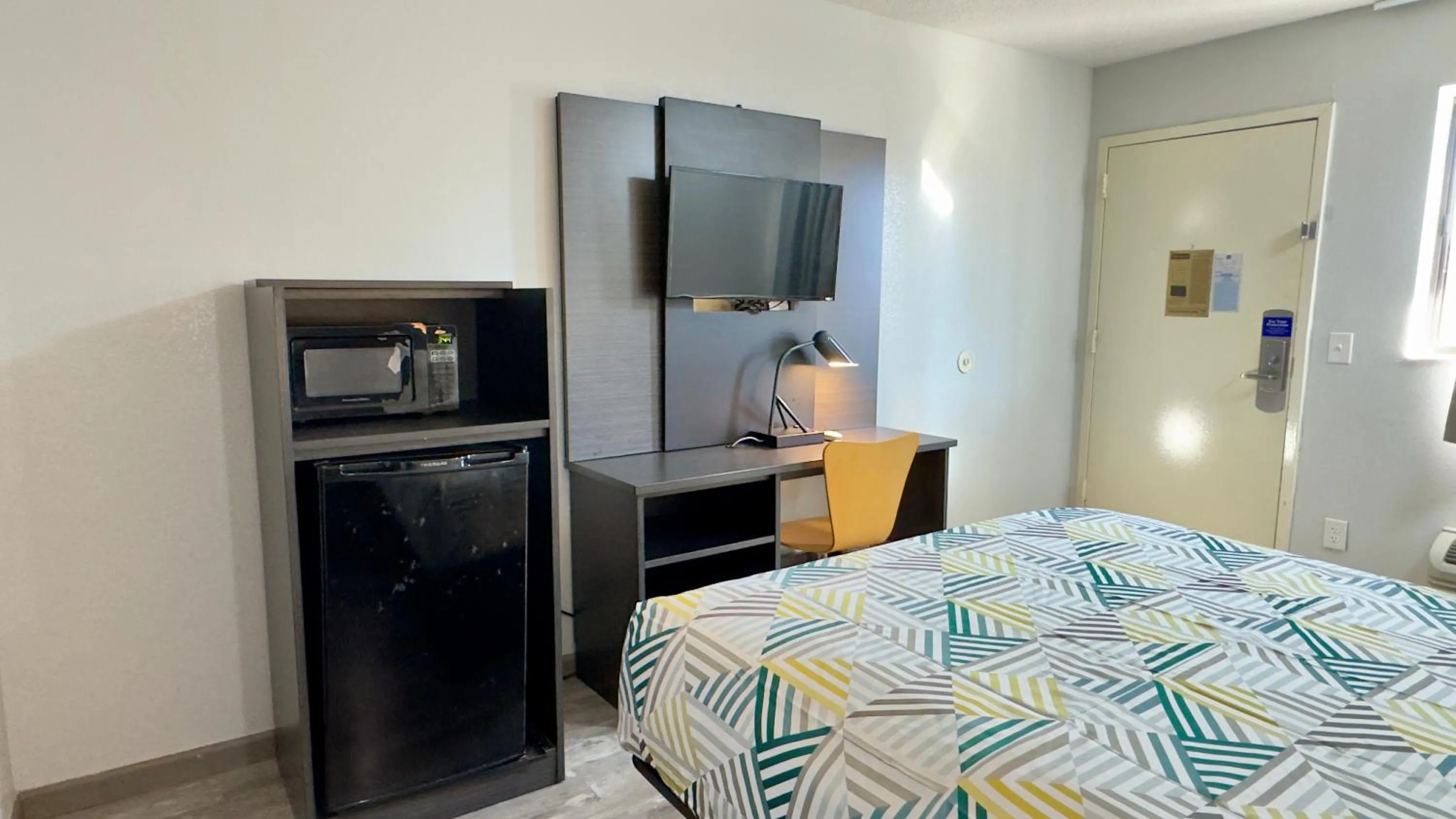 Bed in Motel 6-Dyersburg, TN