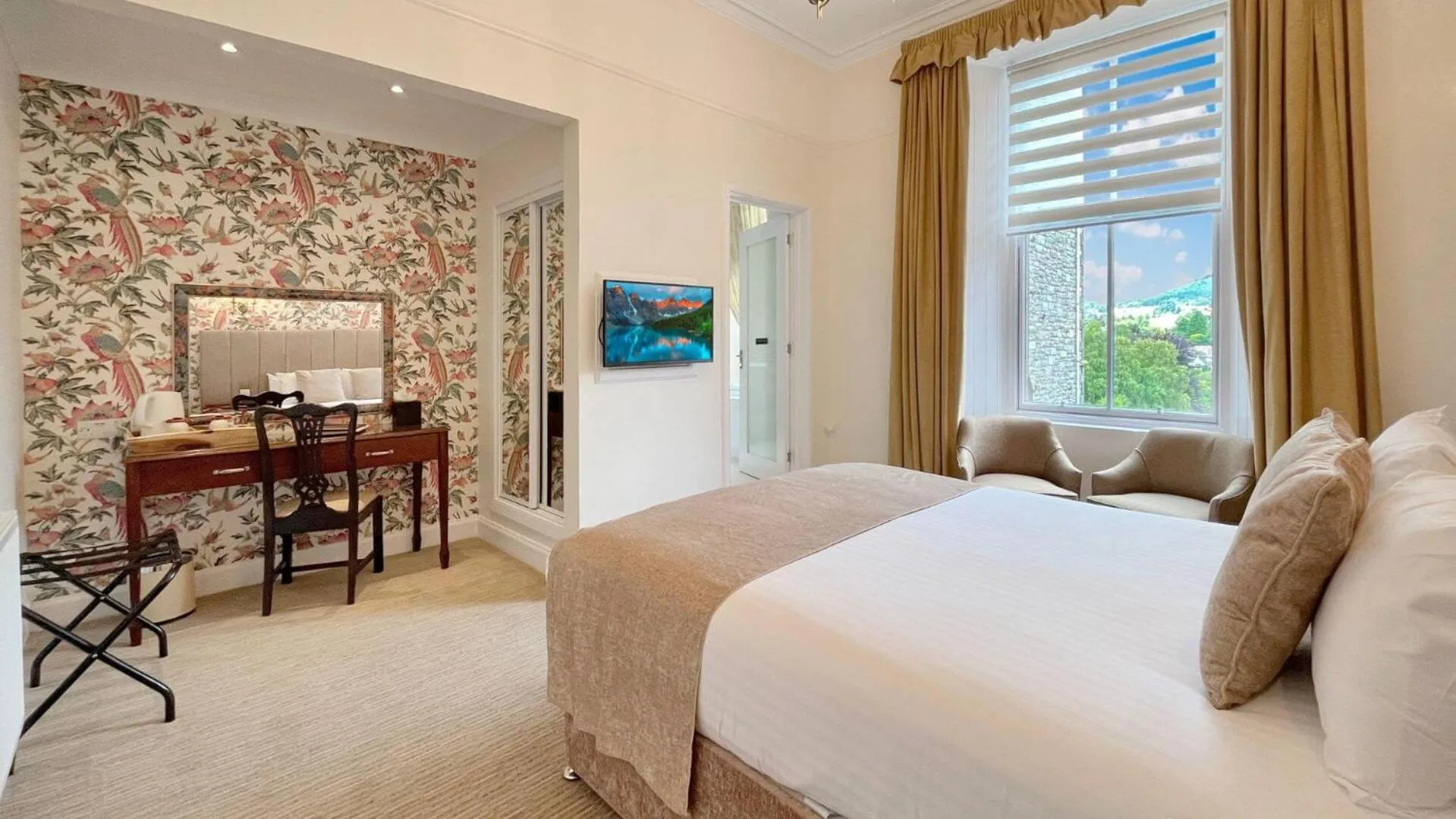 Bedroom, Bed in The Atholl Palace