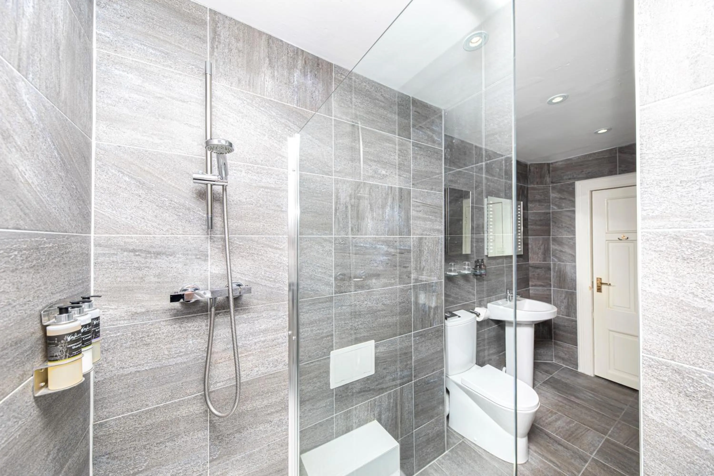 Bathroom in The Atholl Palace