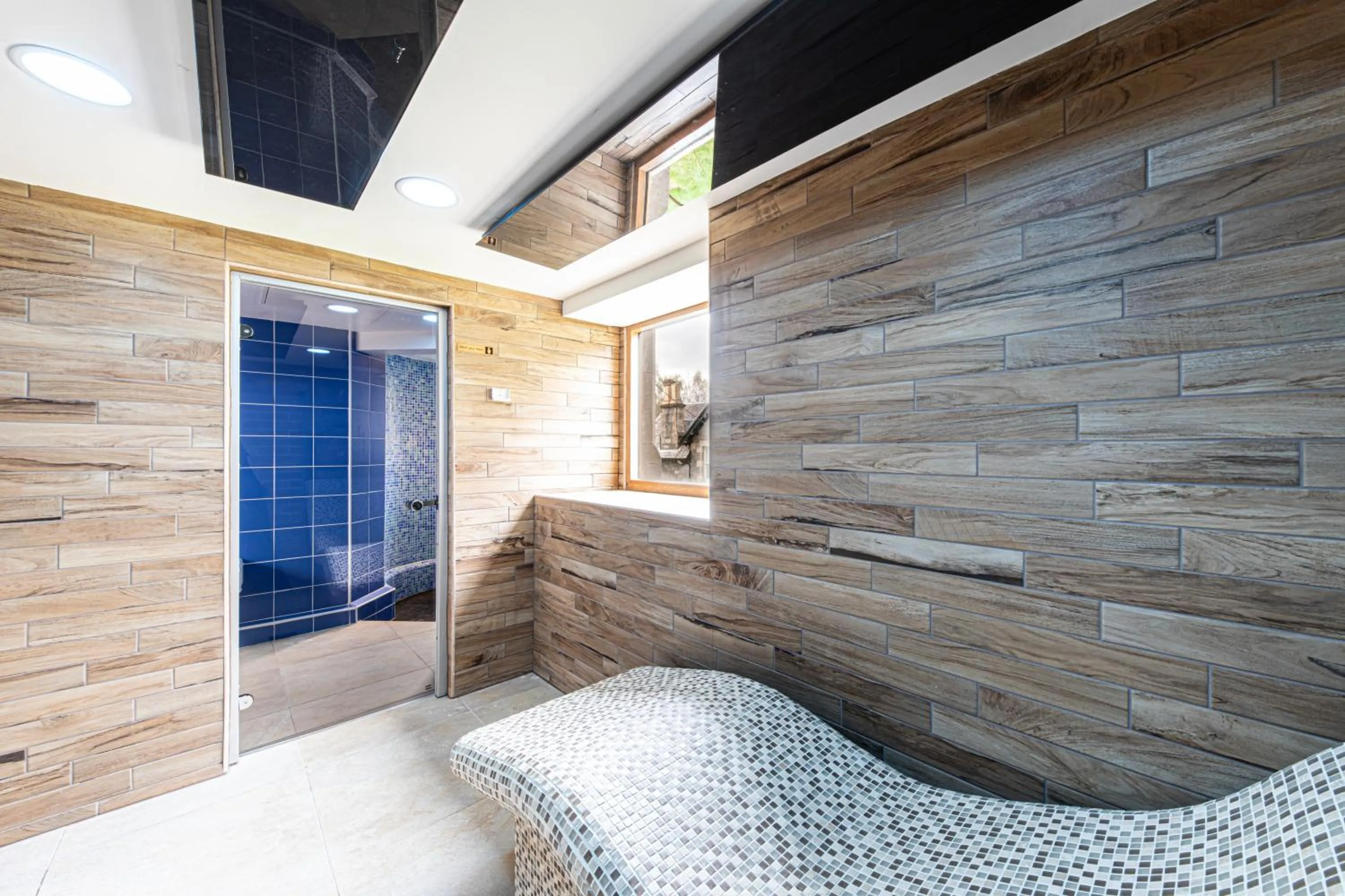 Swimming pool in The Atholl Palace