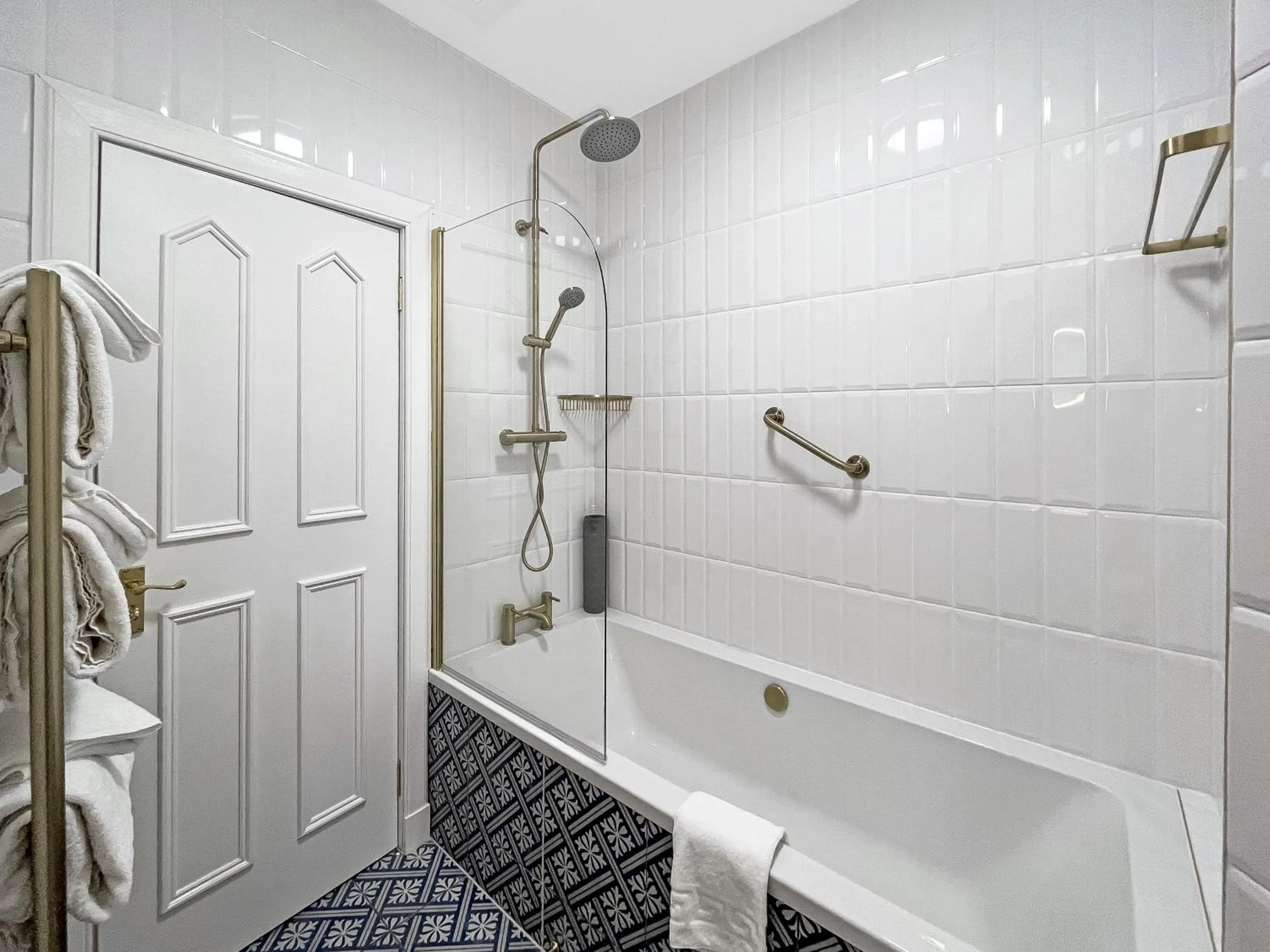 Shower in The Atholl Palace