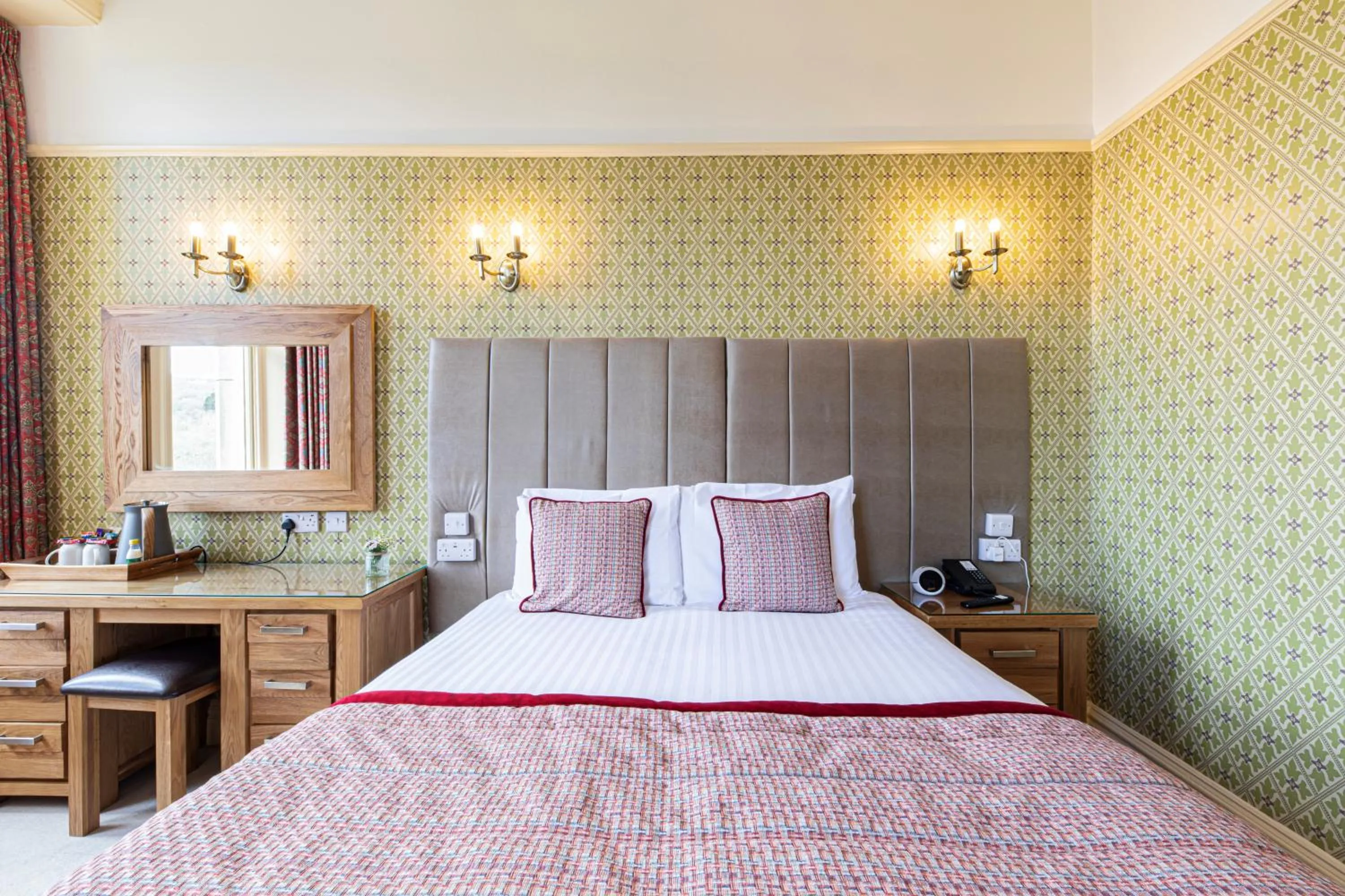 Bedroom, Bed in The Atholl Palace