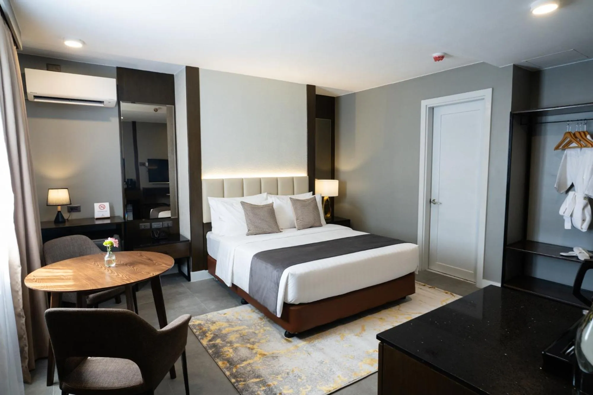 Bed in Amber Hotel - Cebu