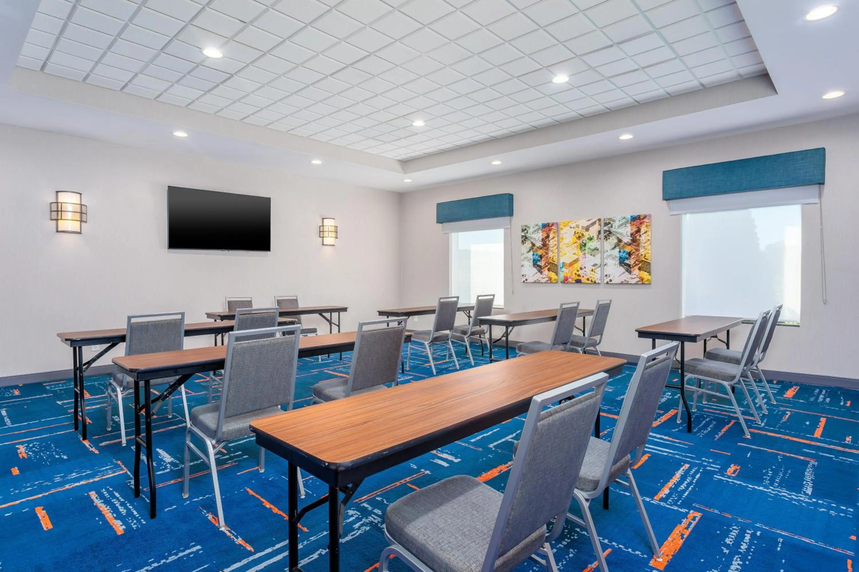 Bedroom in Hampton Inn and Suites Parkersburg Downtown