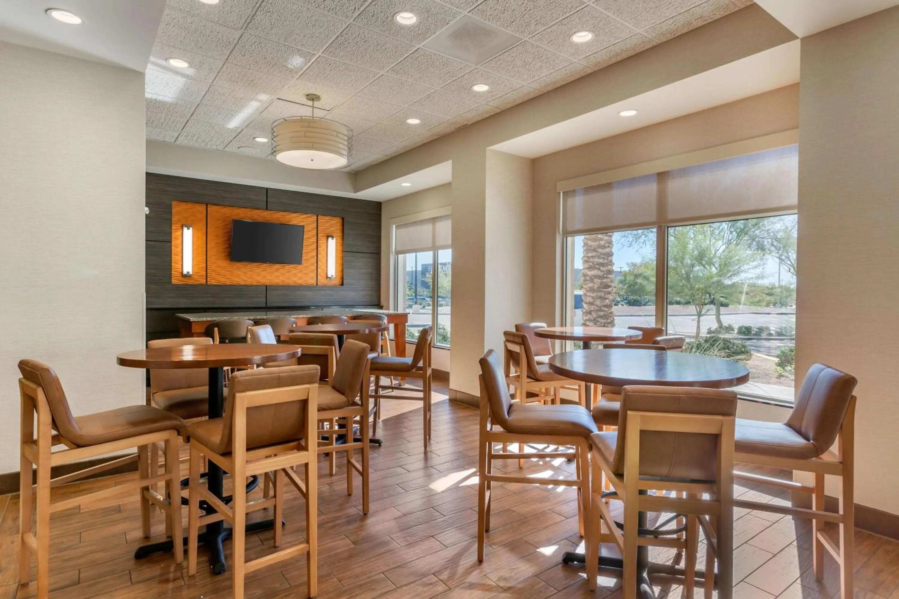 Breakfast in Drury Plaza Hotel Phoenix Tempe