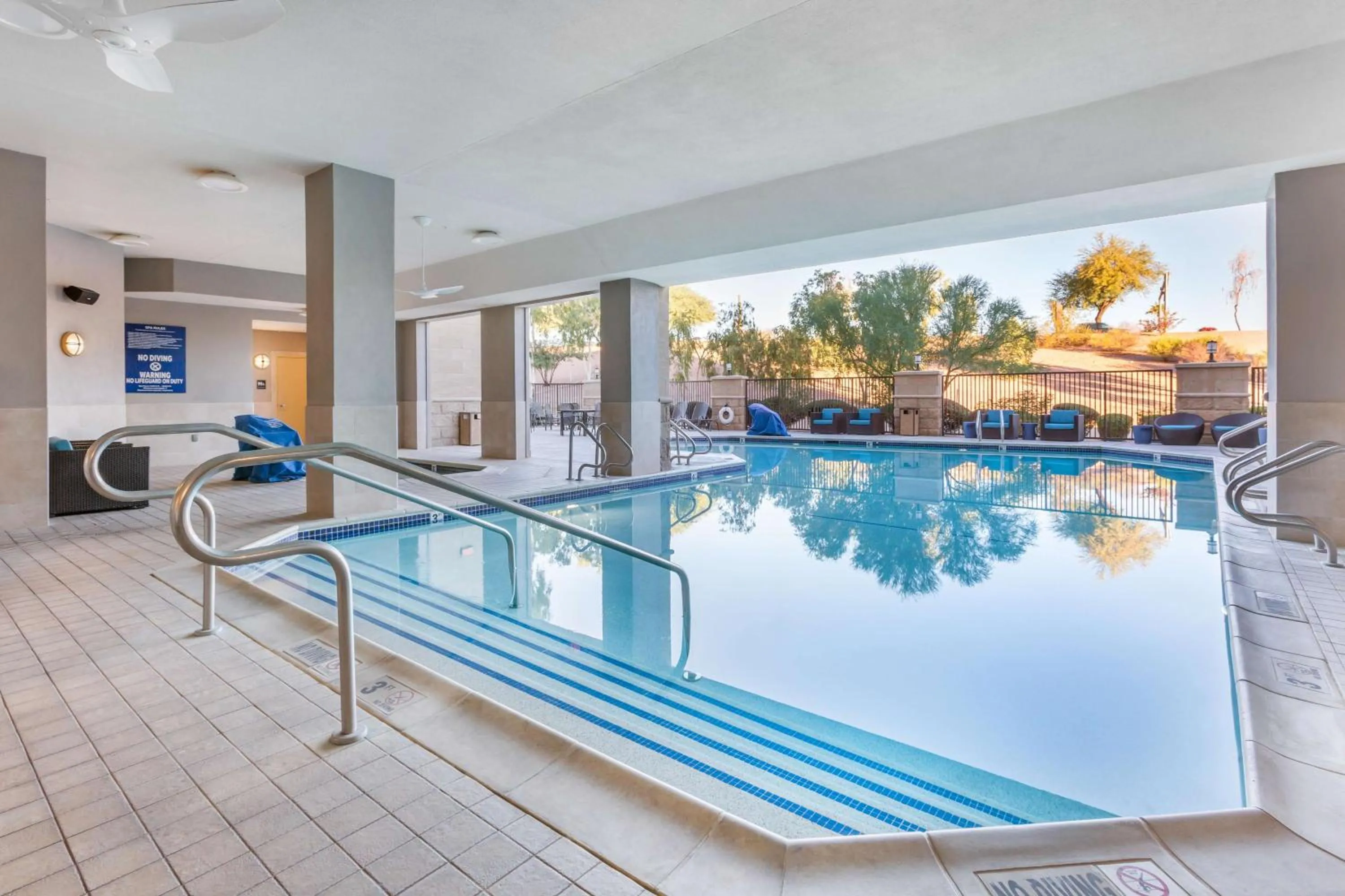 Pool view in Drury Plaza Hotel Phoenix Tempe
