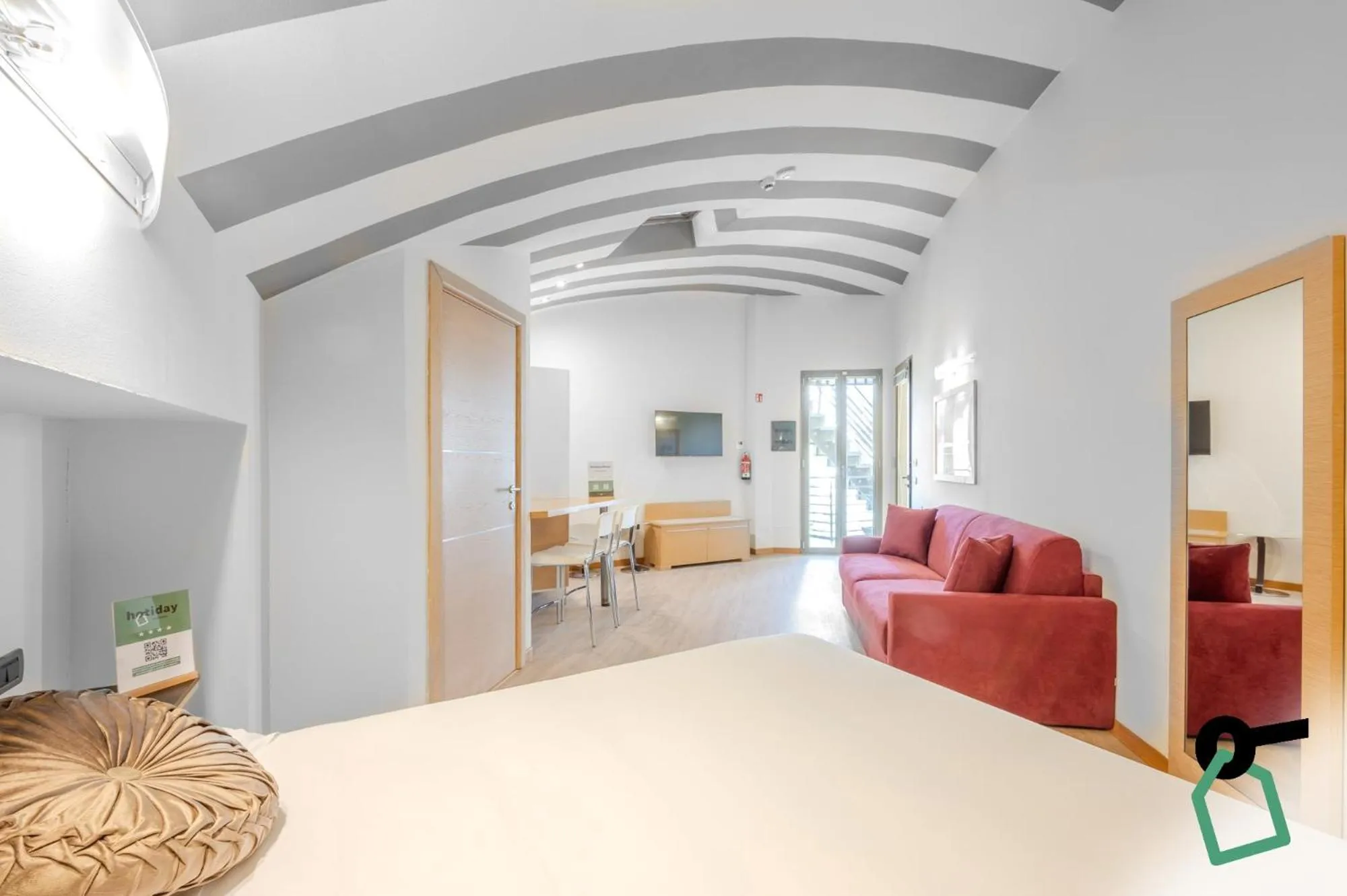 Bedroom in HOTIDAY ApartHotel Firenze