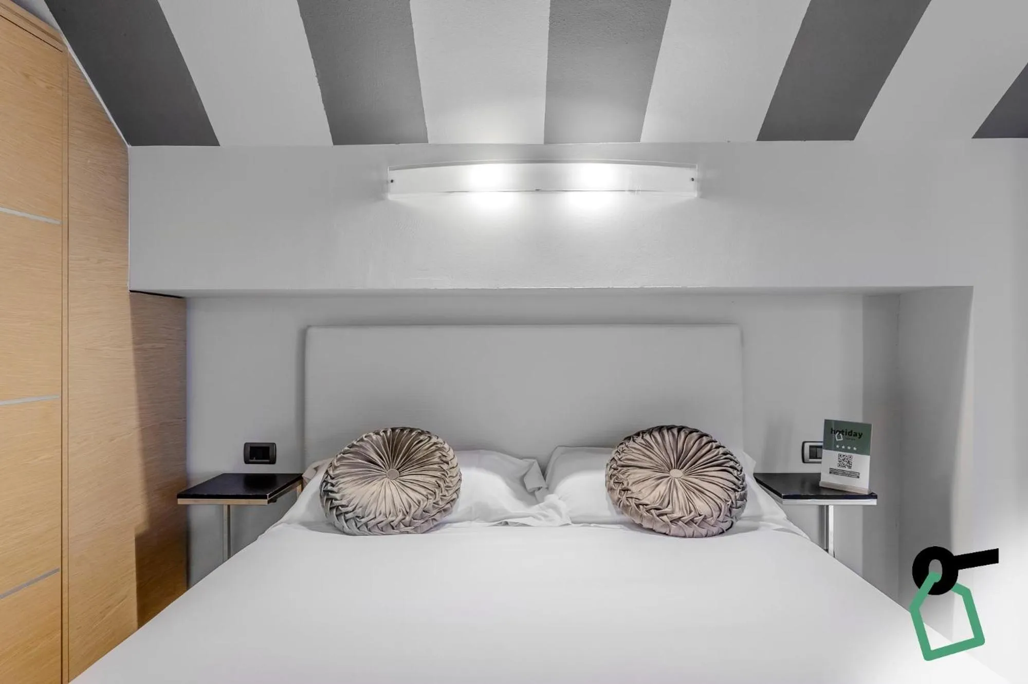 Bedroom in HOTIDAY ApartHotel Firenze