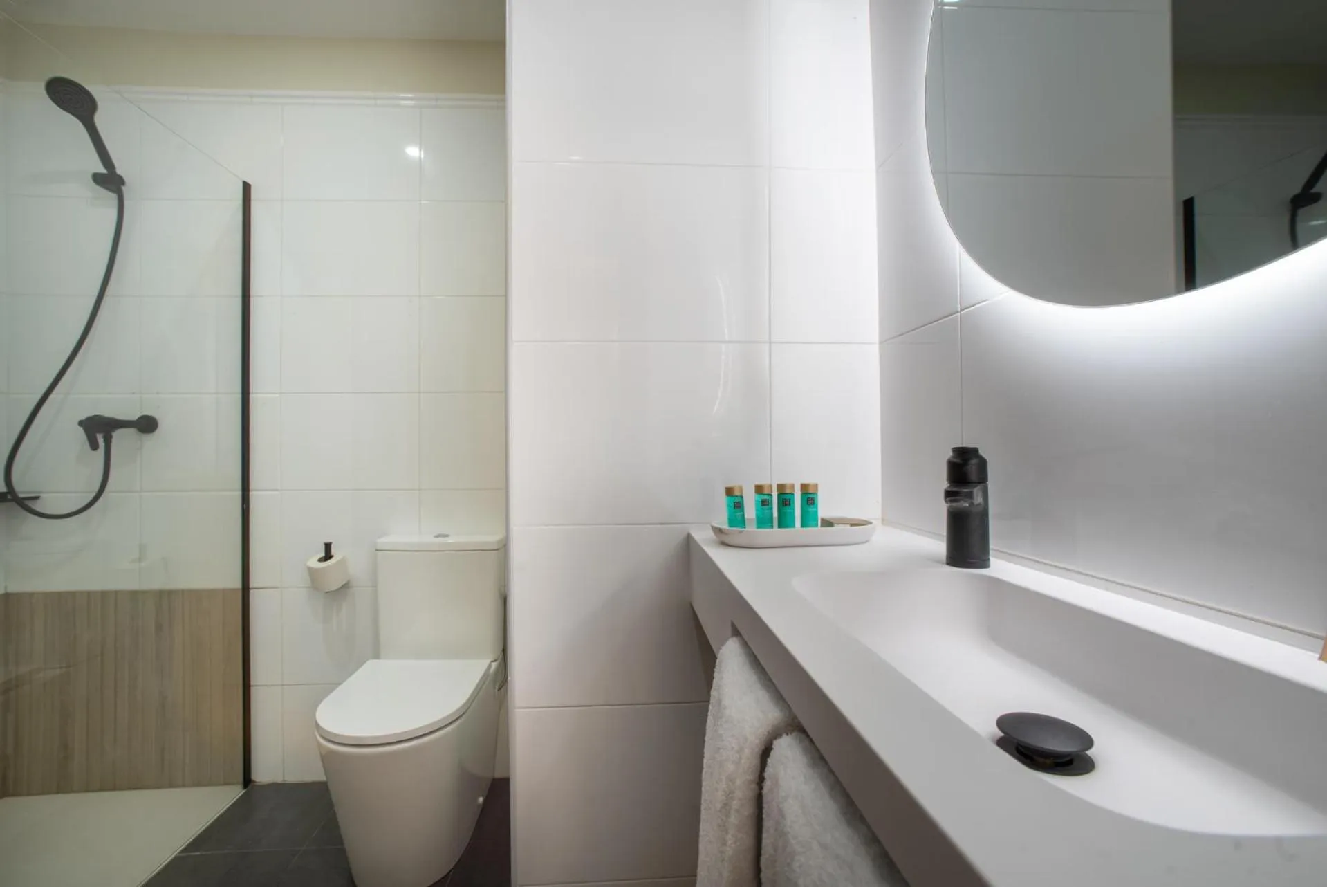 Bathroom in Hotel-Boutique by Gonzalo Sesma