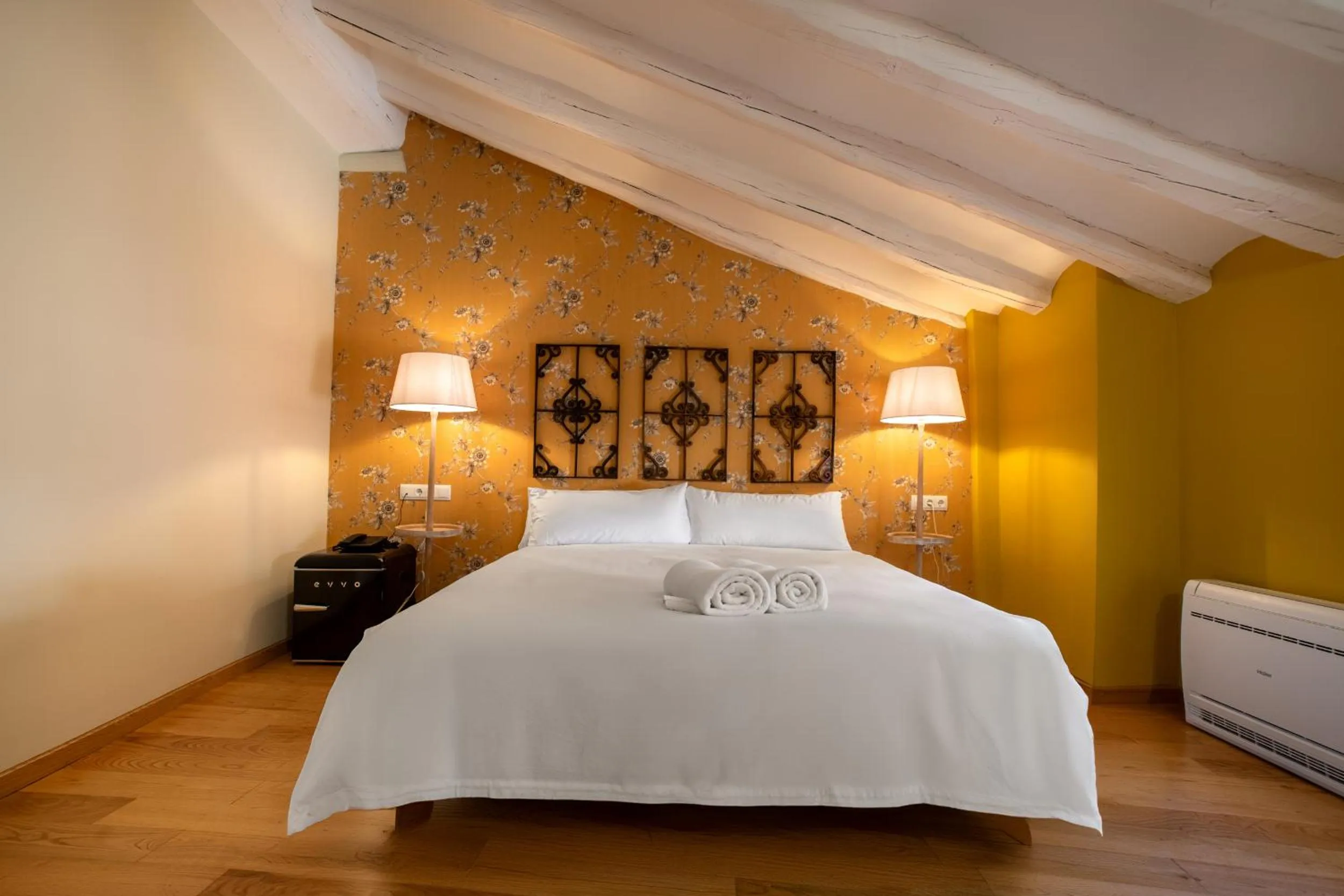 Bedroom, Bed in Hotel-Boutique by Gonzalo Sesma