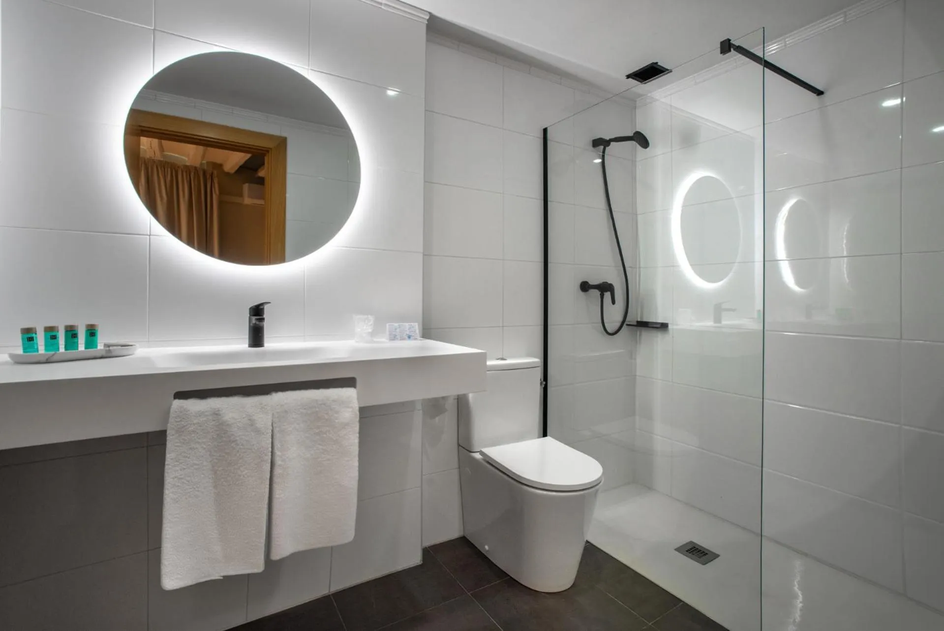 Bathroom in Hotel-Boutique by Gonzalo Sesma