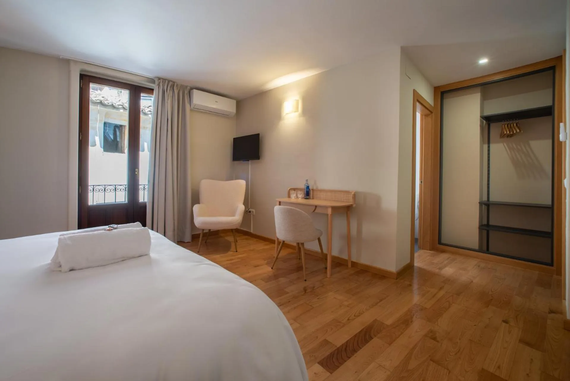 Photo of the whole room, Bed in Hotel-Boutique by Gonzalo Sesma