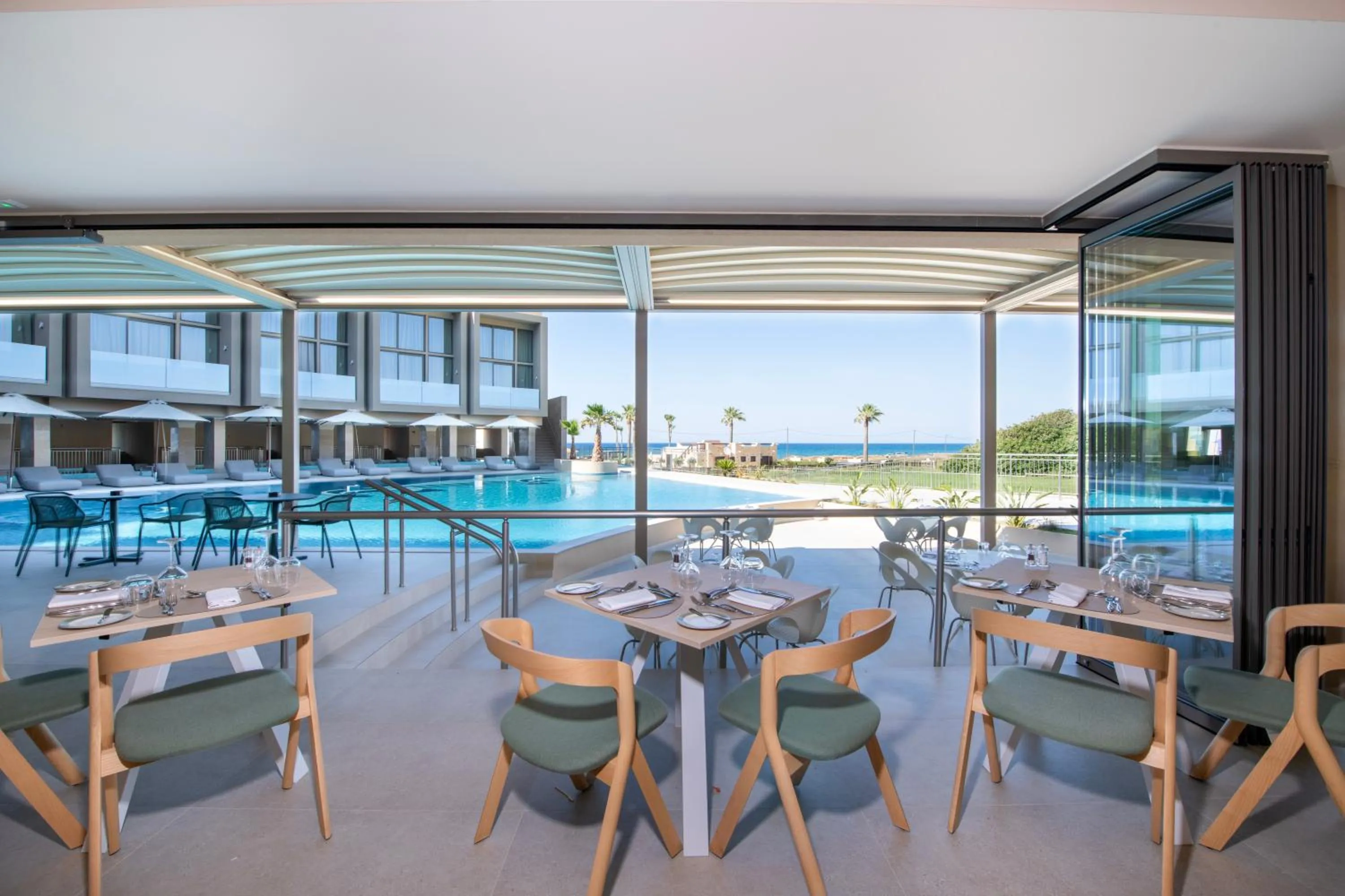 Restaurant/places to eat in Ventale Island Breeze Resort