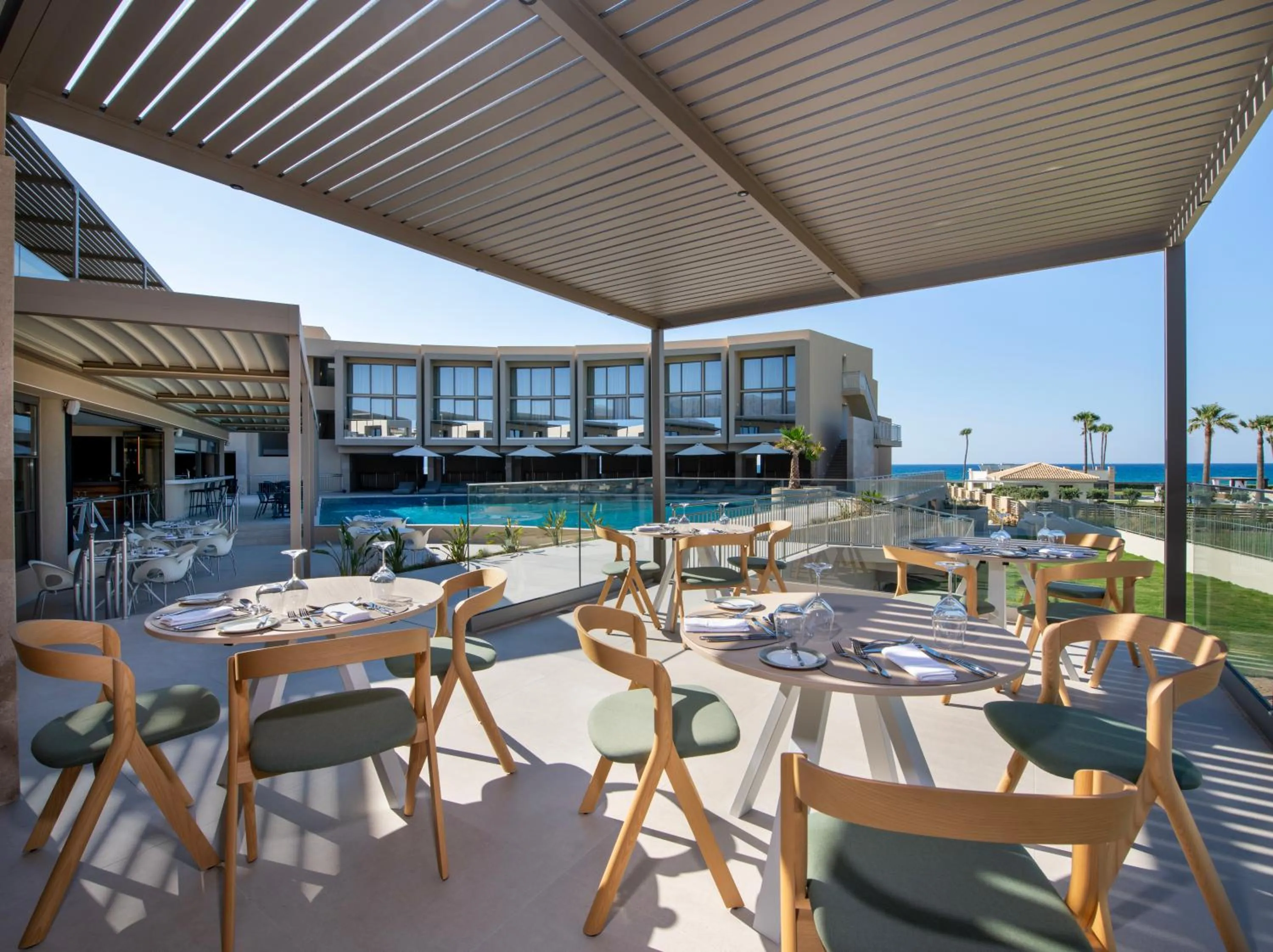 Restaurant/places to eat in Ventale Island Breeze Resort