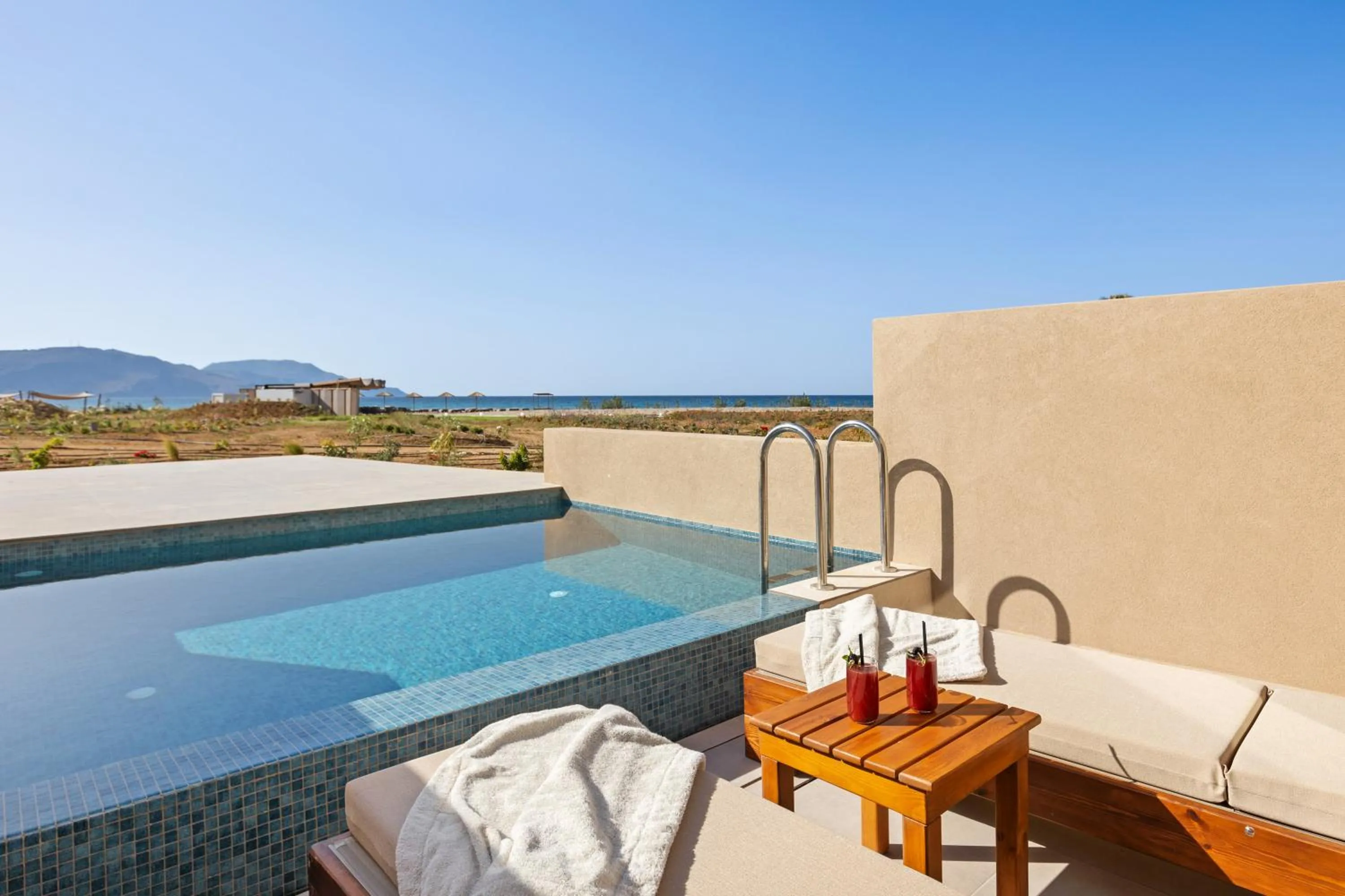 Swimming pool in Ventale Island Breeze Resort