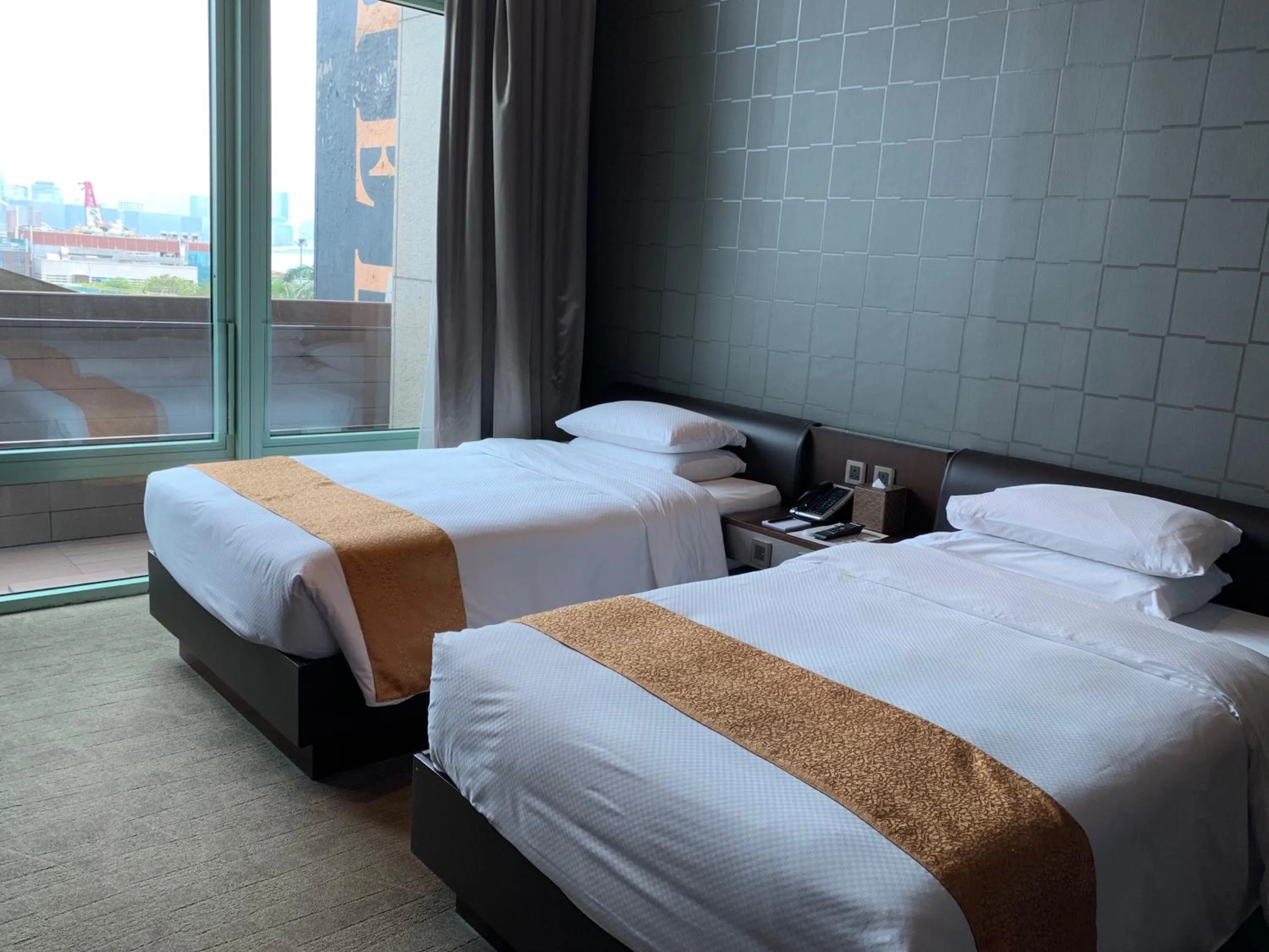 Bed in Gloucester Hotel