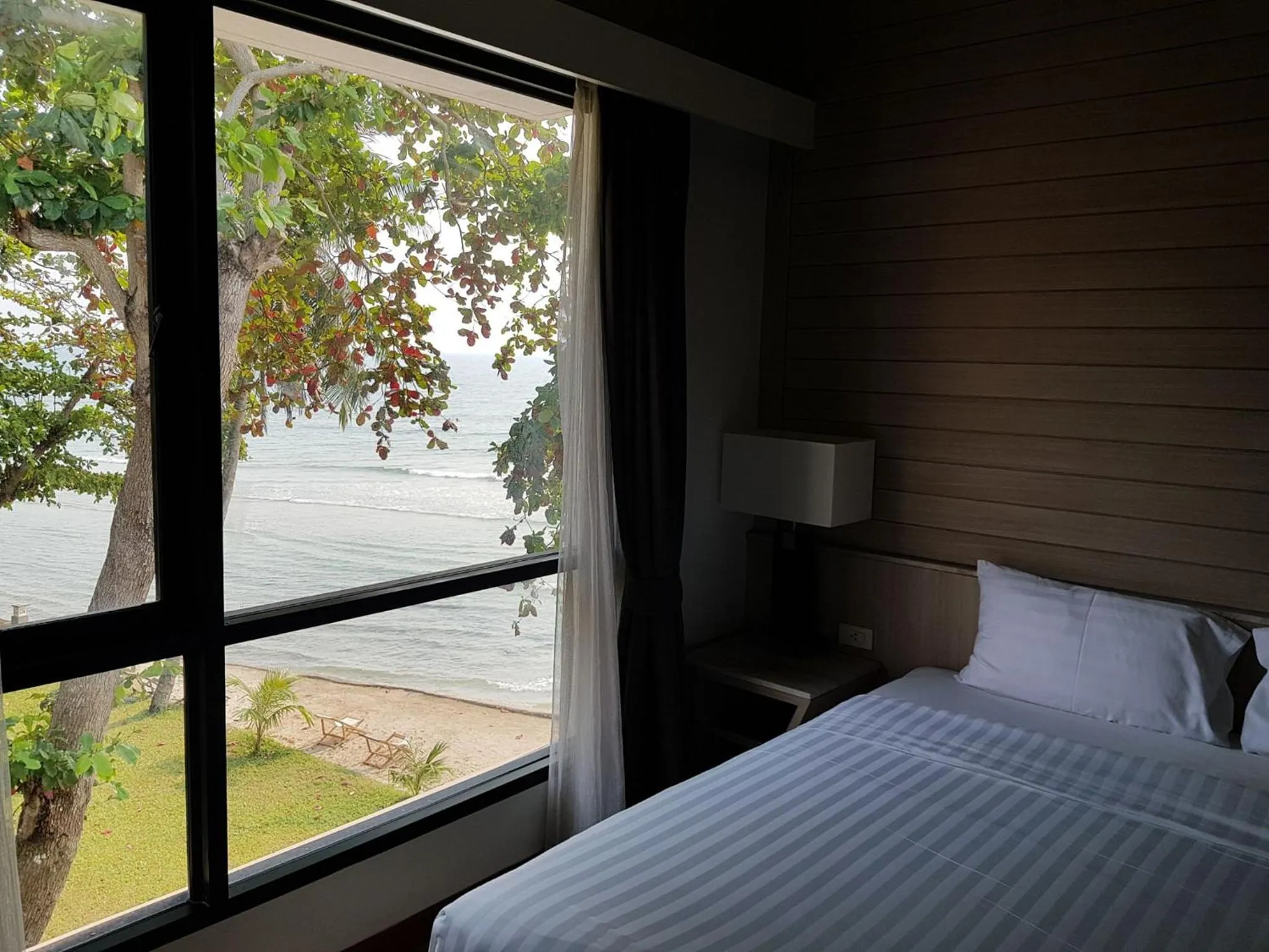 Sea view, Bed in Du Talay Hotel Koh Chang