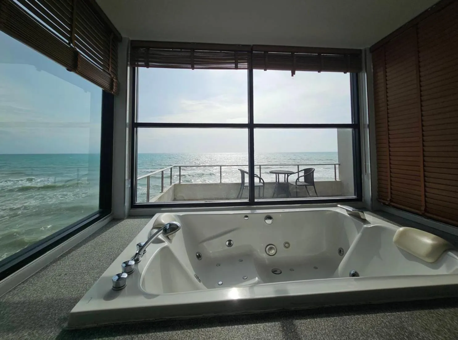 Bathroom in Du Talay Hotel Koh Chang
