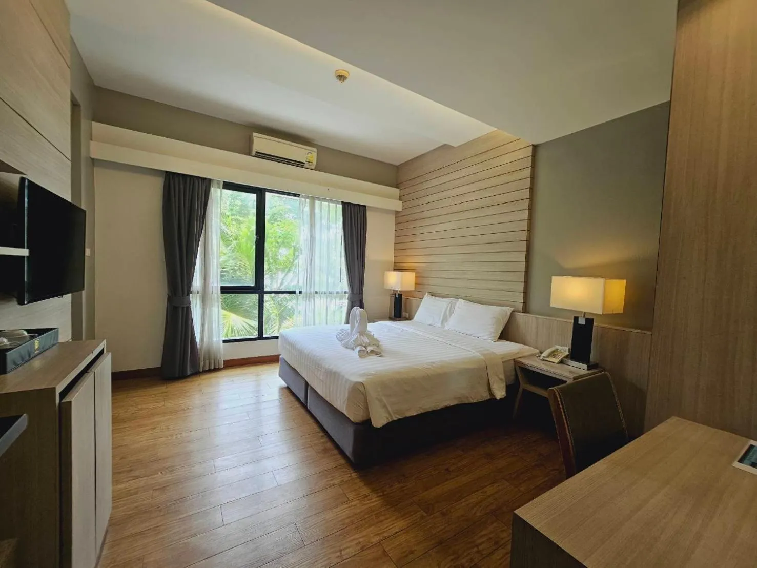 Bedroom, Bed in Du Talay Hotel Koh Chang