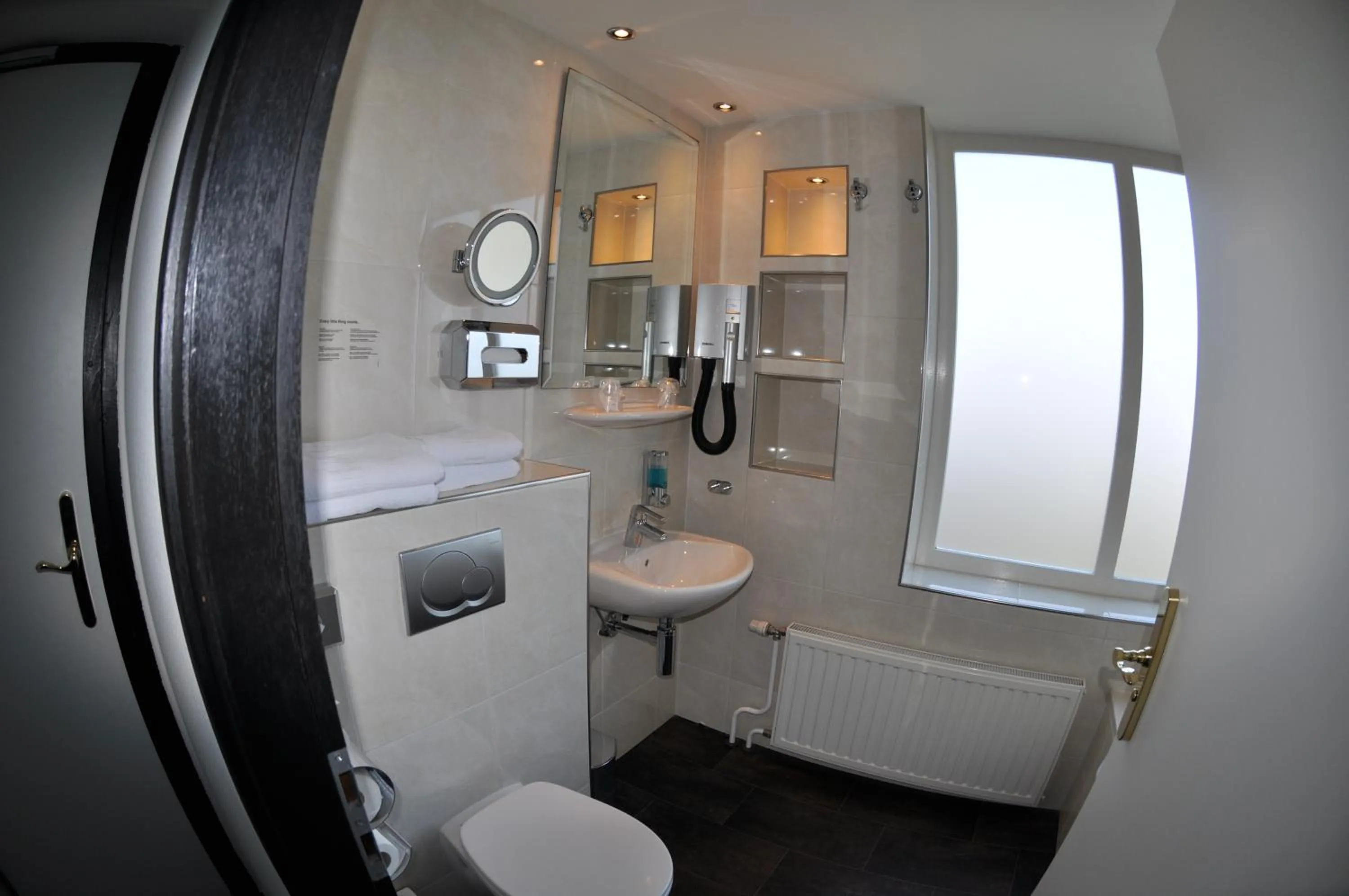 Hotel Le Beau Rivage