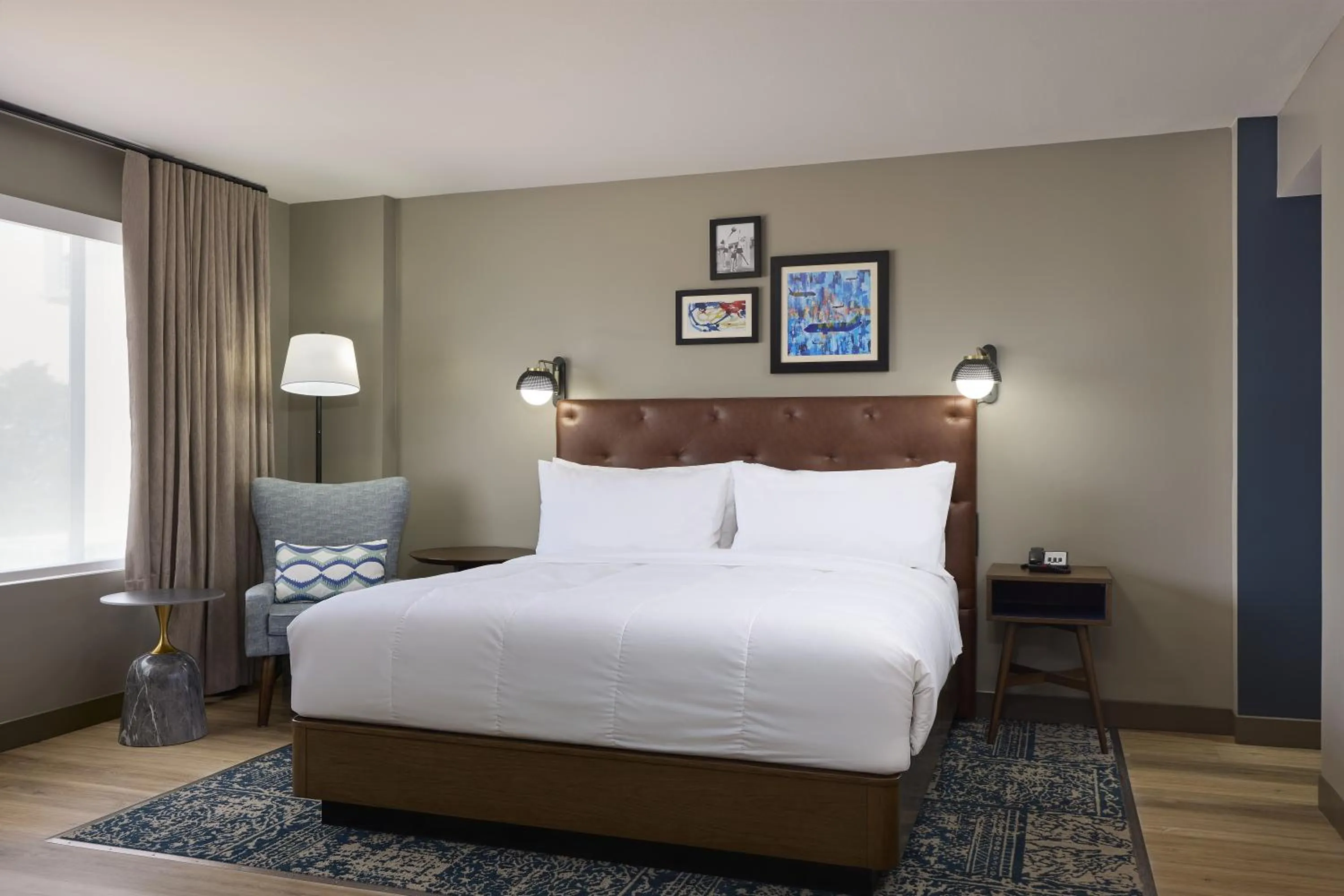 Bed in Four Points by Sheraton Englewood Centennial Airport