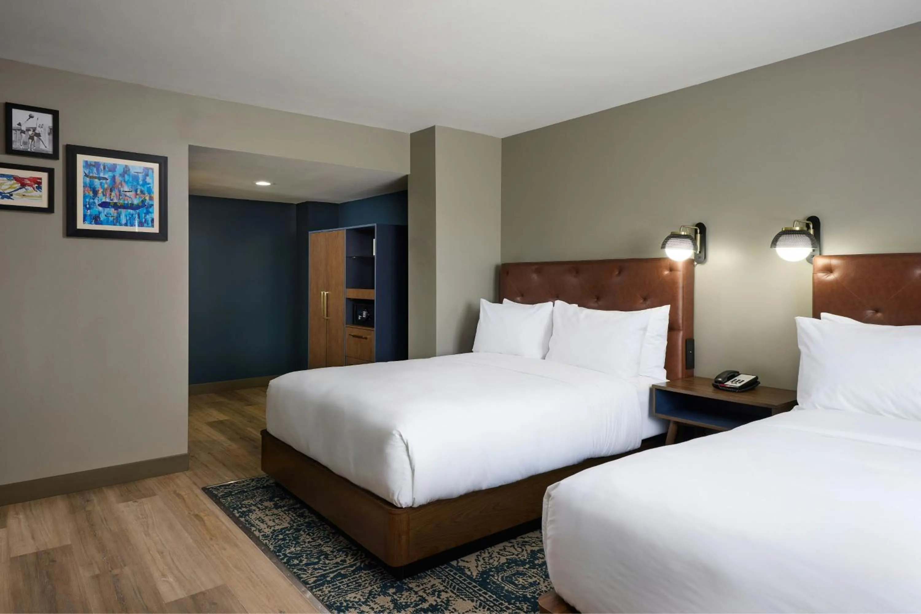 Bedroom, Bed in Four Points by Sheraton Englewood Centennial Airport