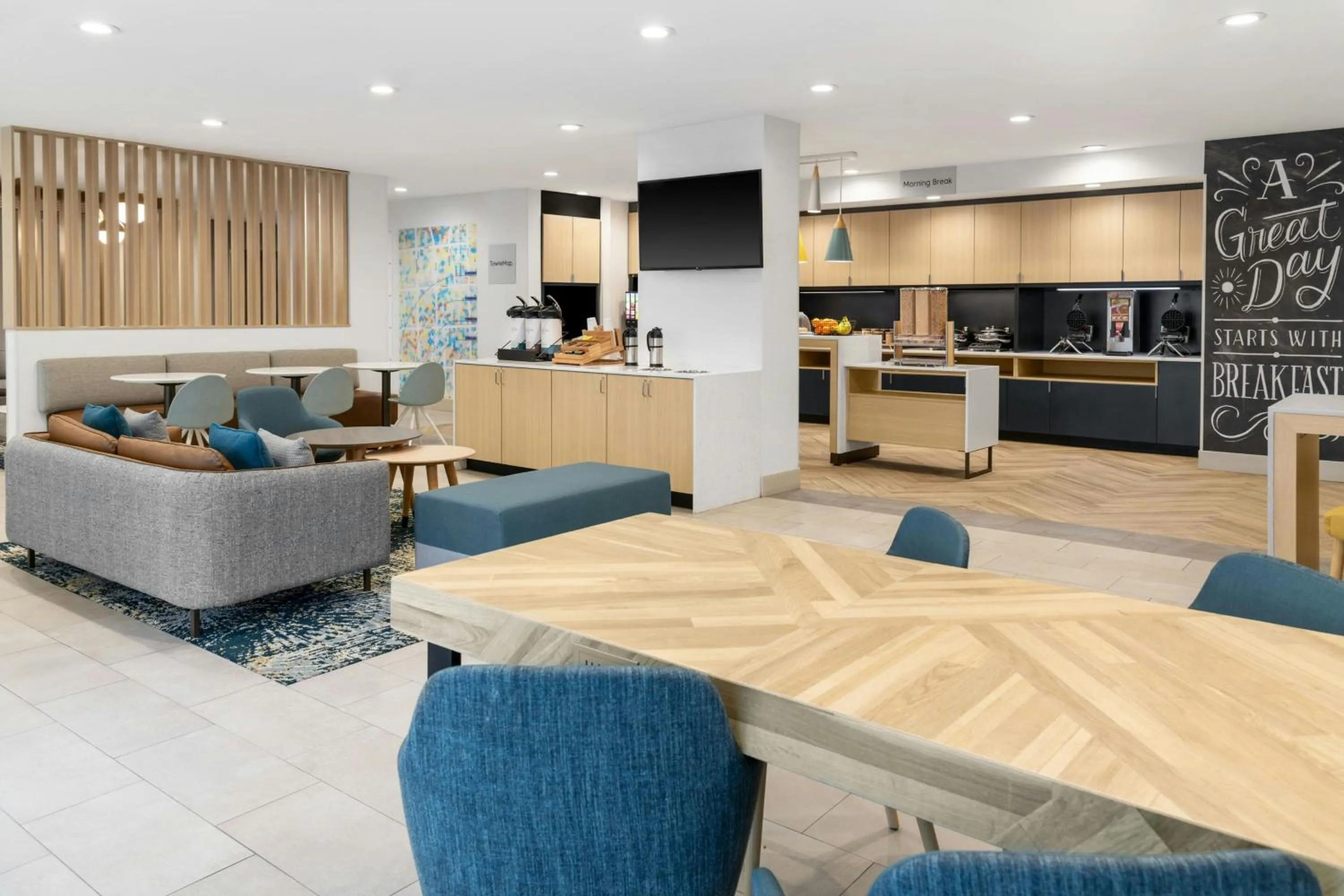 Restaurant/places to eat in TownePlace Suites by Marriott Detroit Taylor