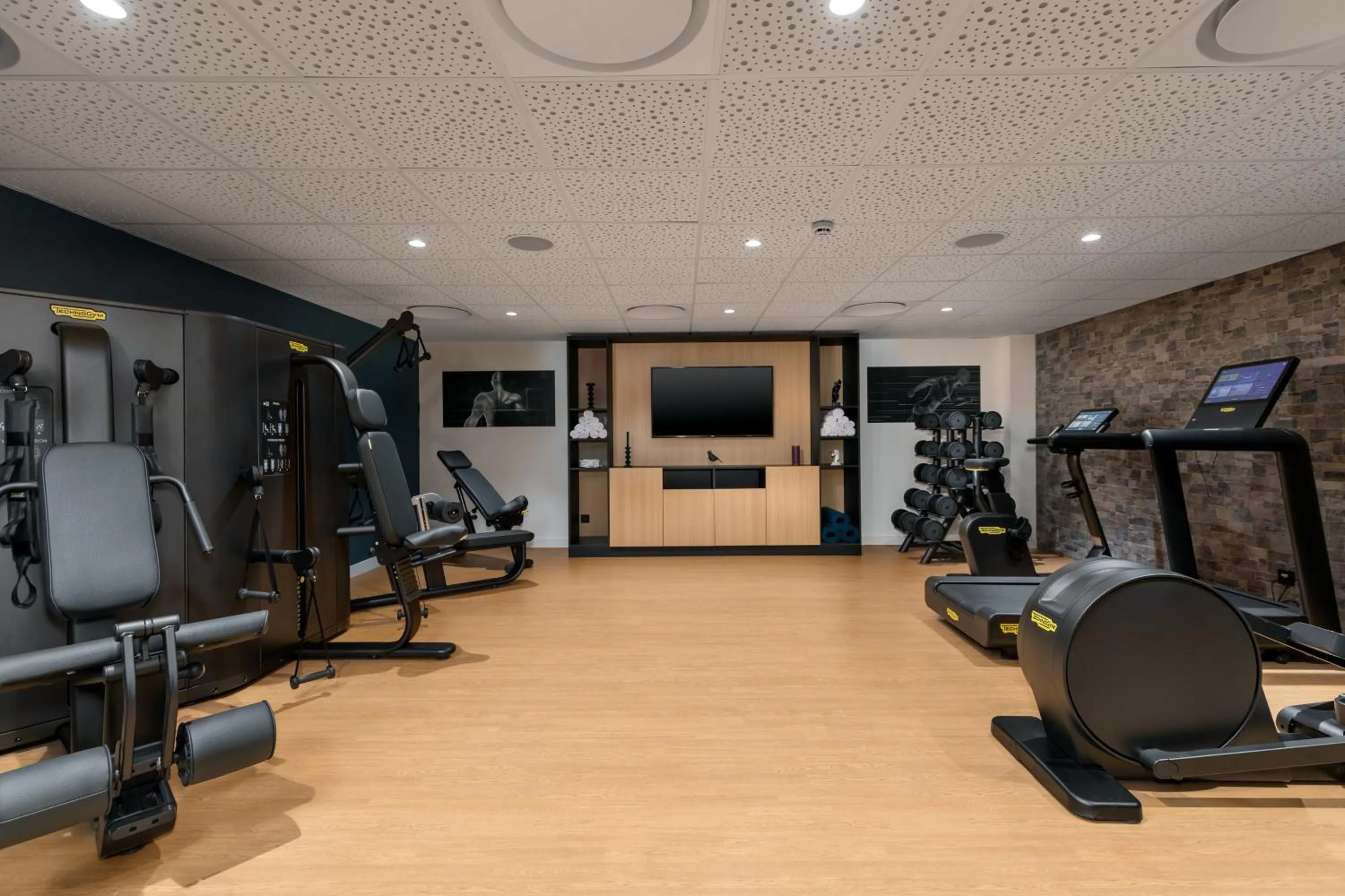 Fitness centre/facilities in Aloft Hotel, By Marriott