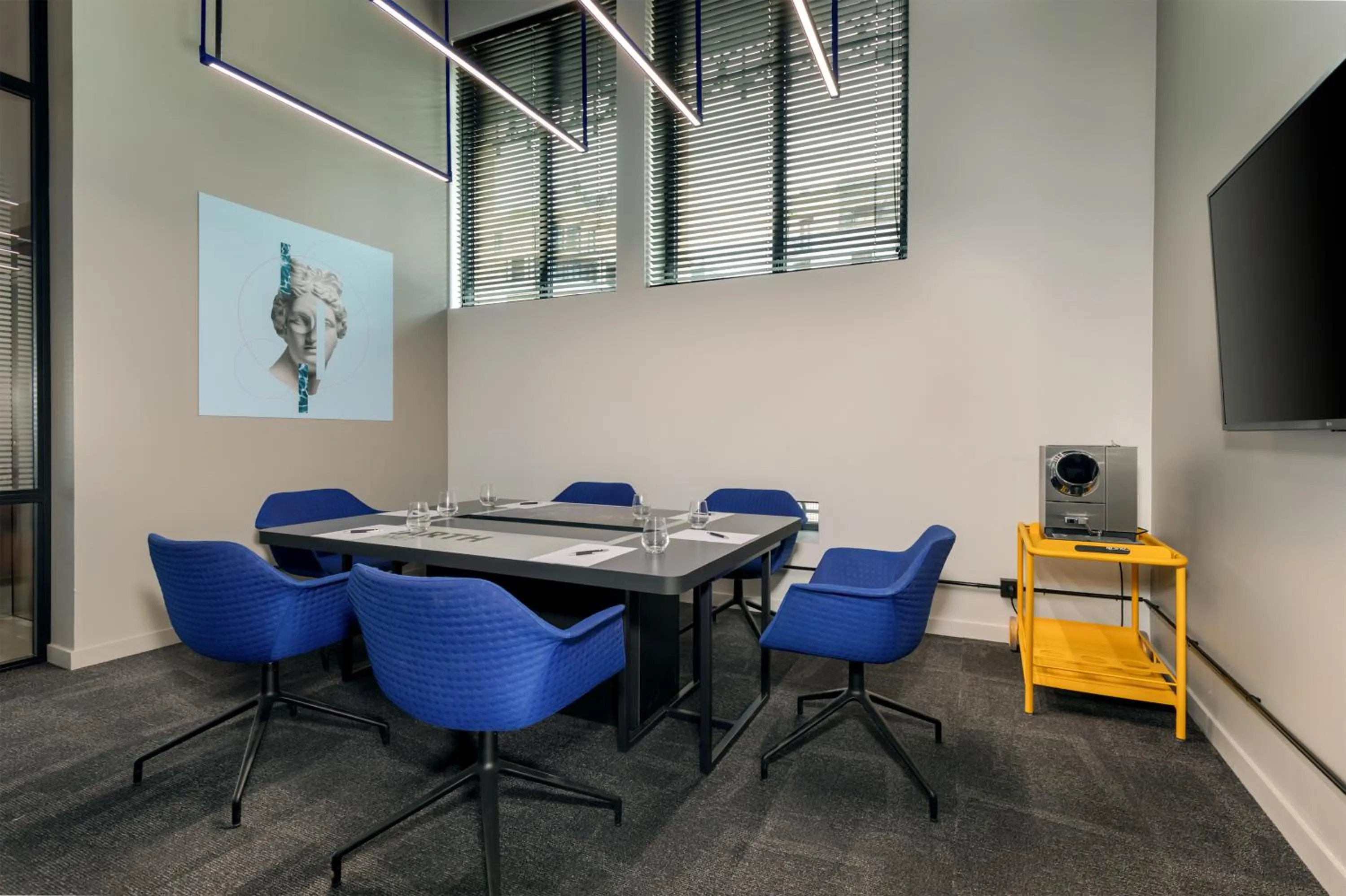 Seating area in Aloft Hotel, By Marriott