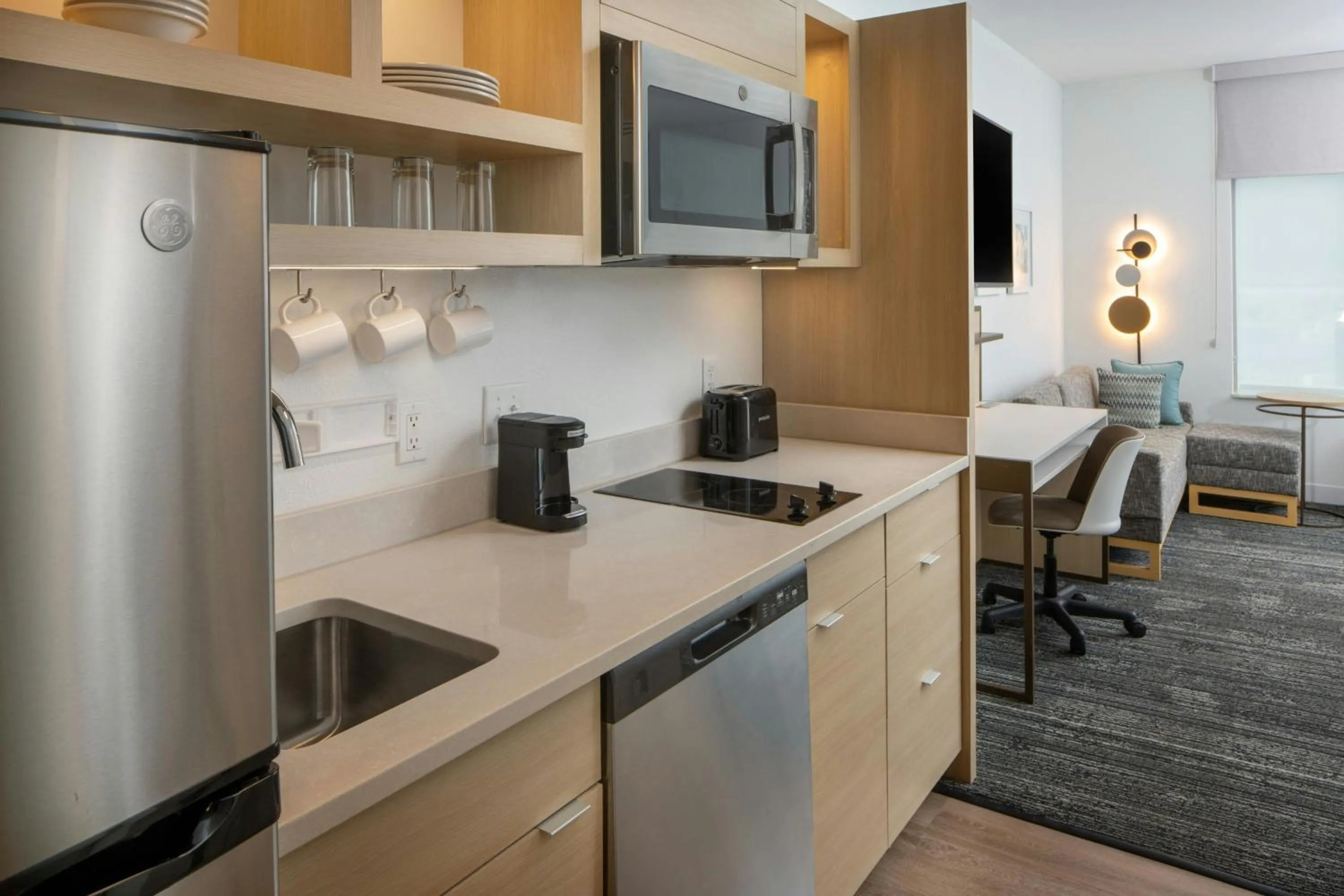 Kitchen or kitchenette in TownePlace Suites by Marriott Memphis Cordova