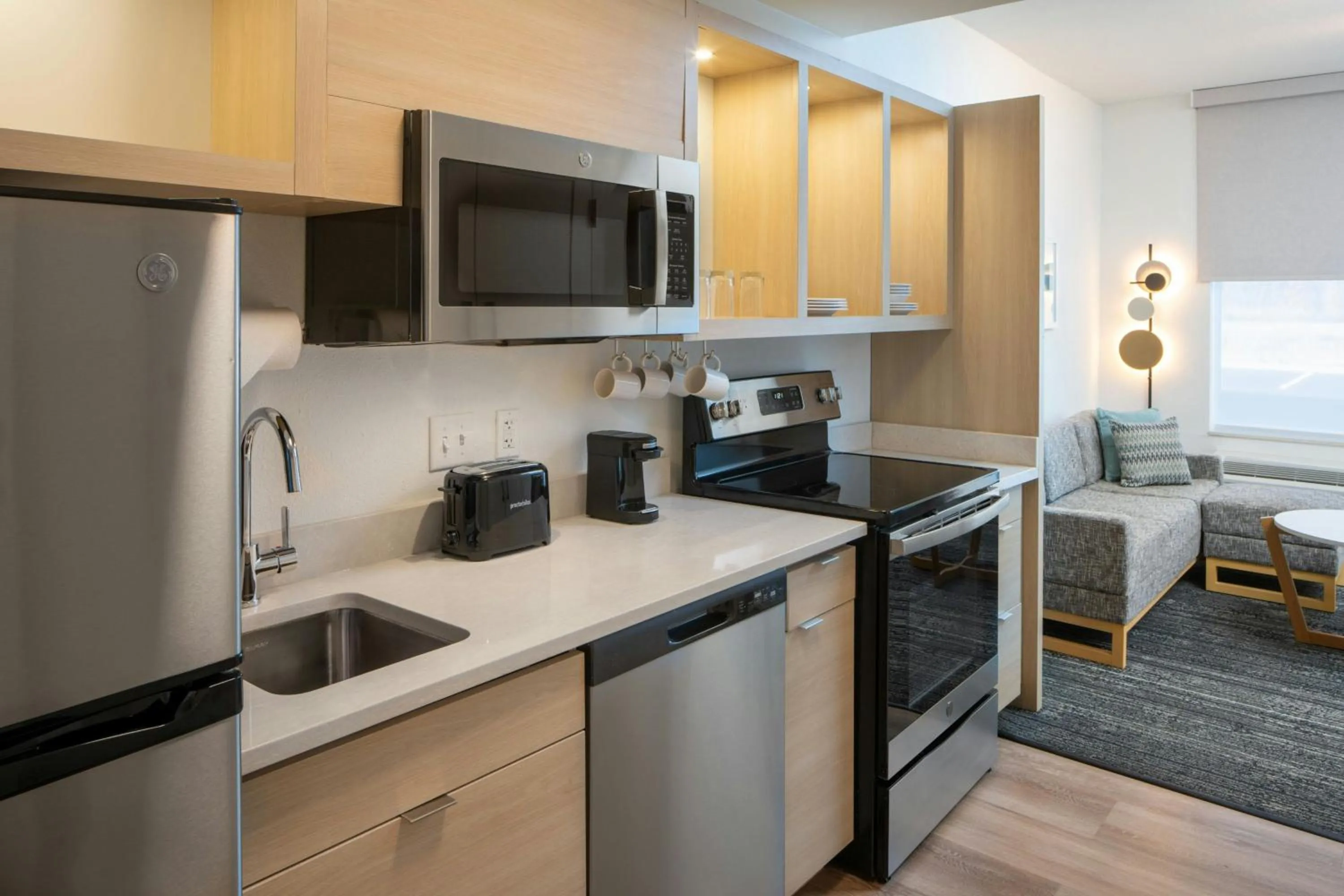 Kitchen or kitchenette in TownePlace Suites by Marriott Memphis Cordova