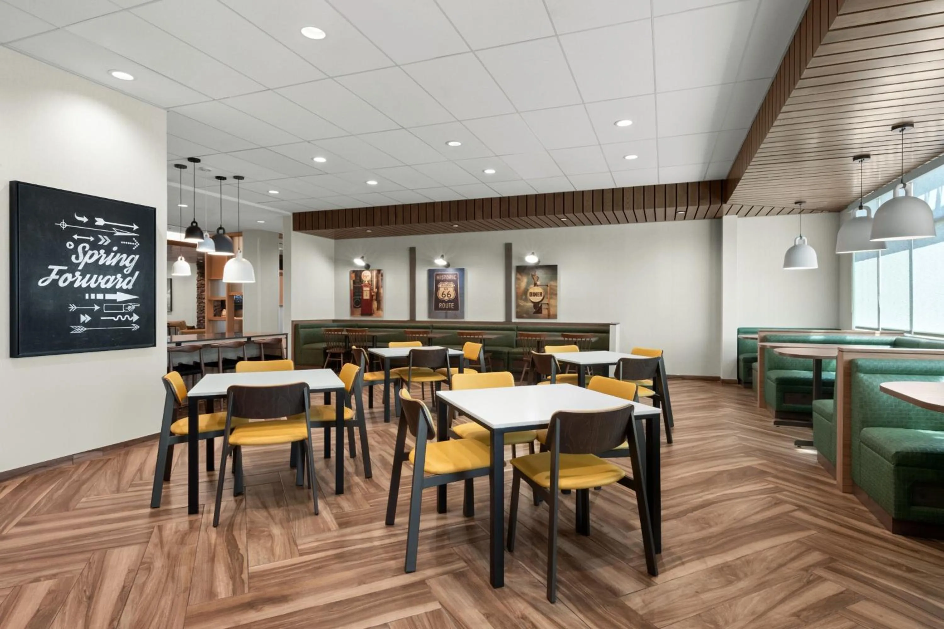 Breakfast in Fairfield by Marriott Inn & Suites Victorville