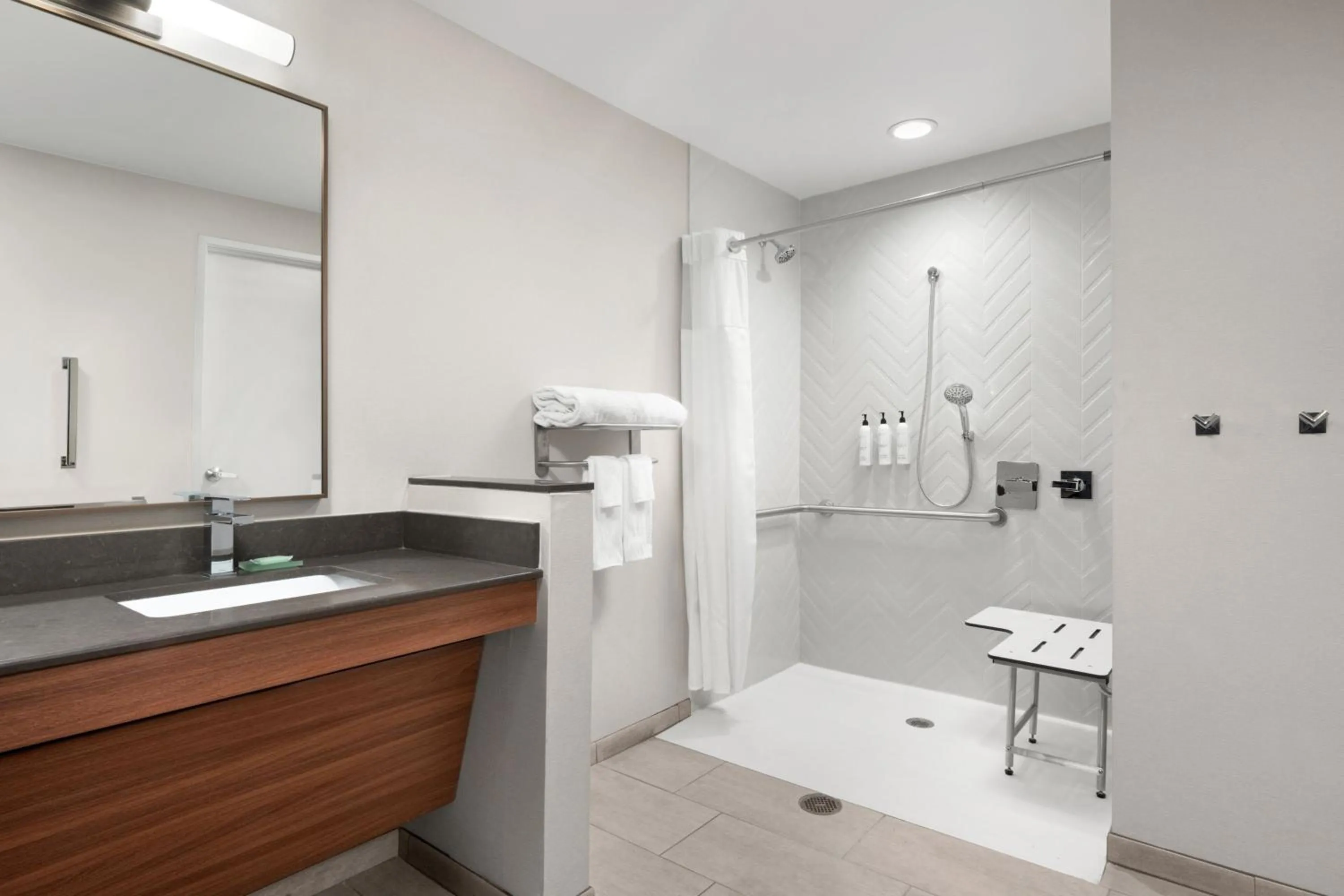 Bathroom in Fairfield by Marriott Inn & Suites Victorville