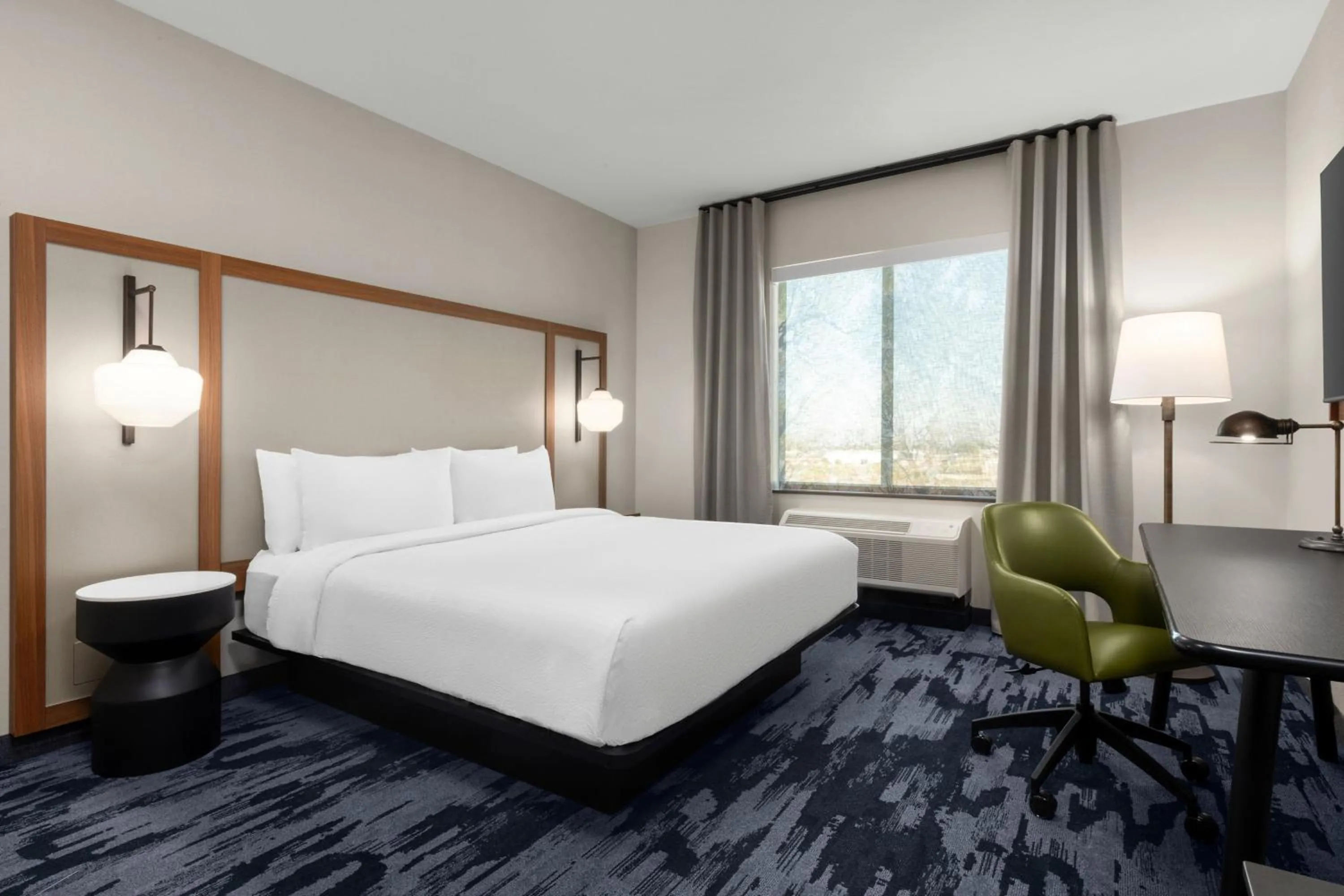 Photo of the whole room, Bed in Fairfield by Marriott Inn & Suites Victorville