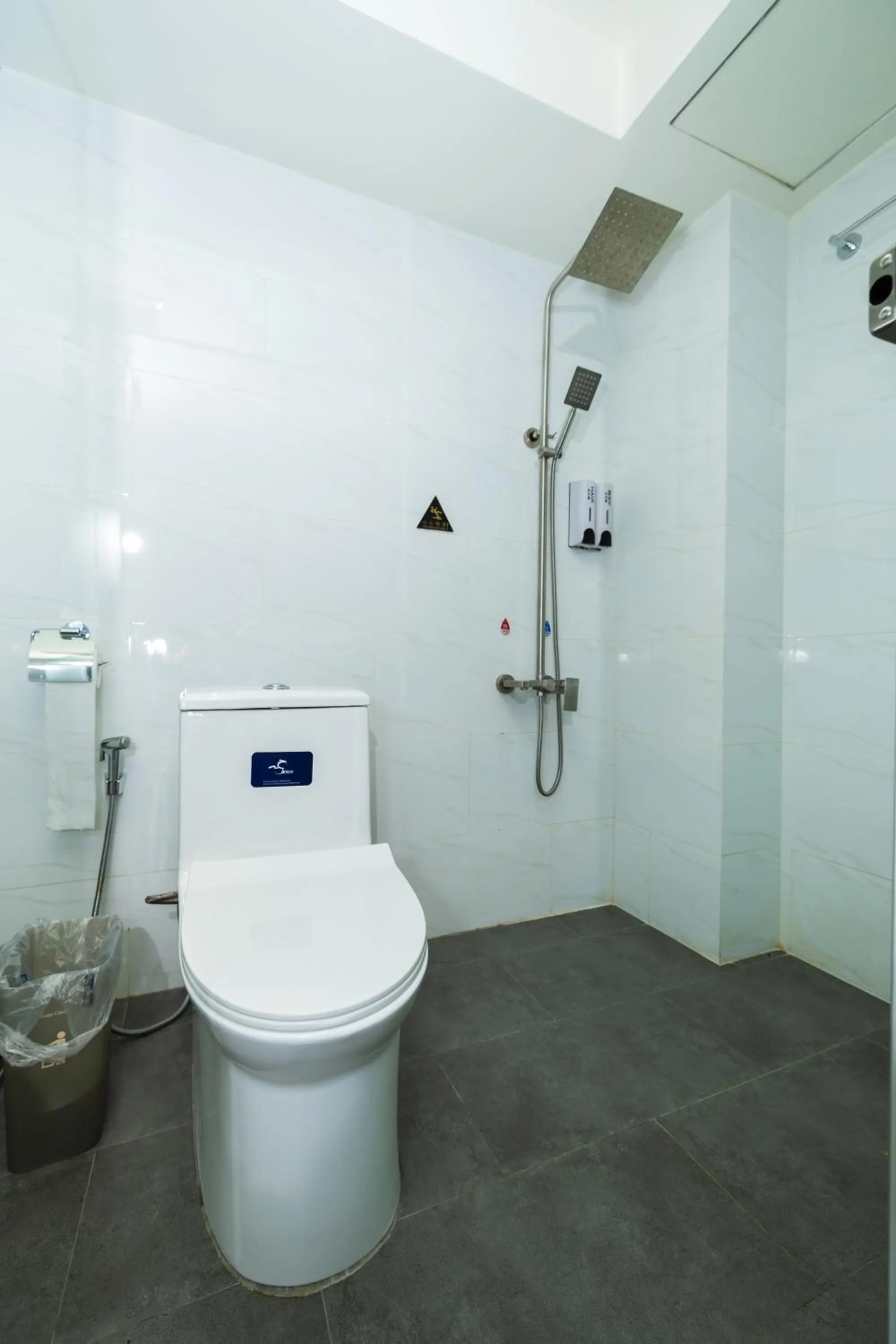 Shower in Khách sạn Phước Lộc Thọ 2 - 福禄寿