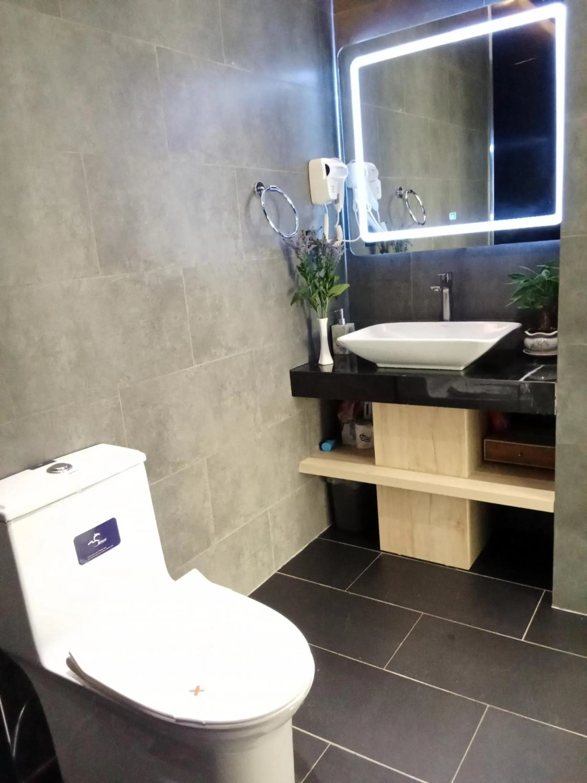 Toilet in Khách sạn Phước Lộc Thọ 2 - 福禄寿