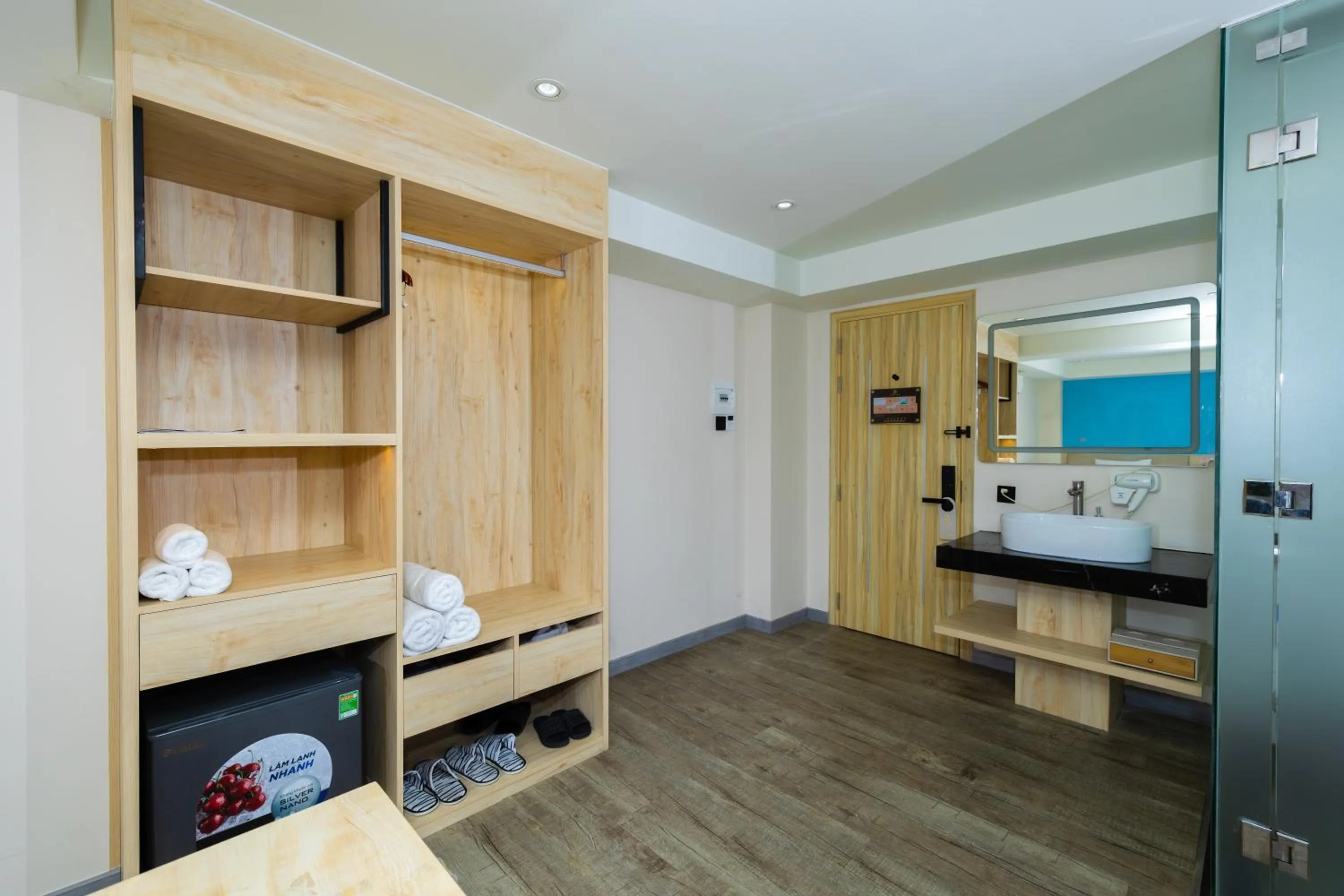 Photo of the whole room, Bed in Khách sạn Phước Lộc Thọ 2 - 福禄寿