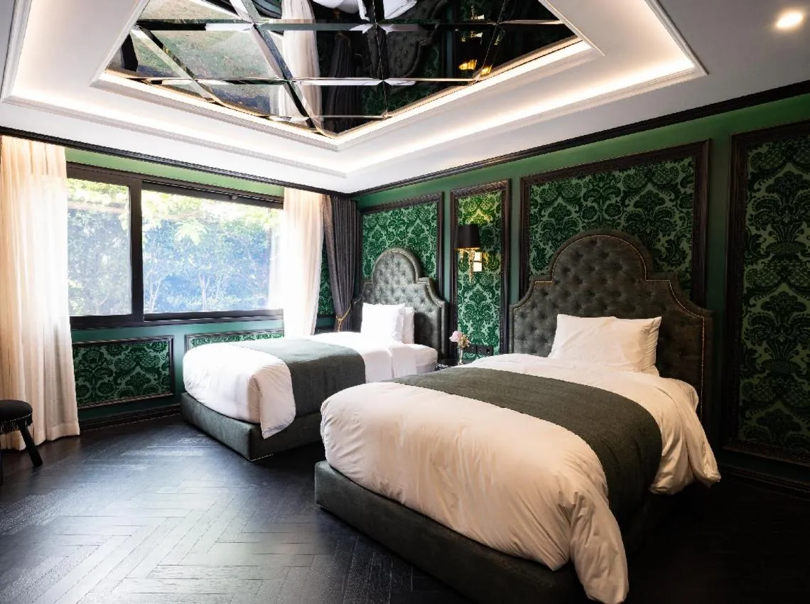 Bed in Hotel Toscana