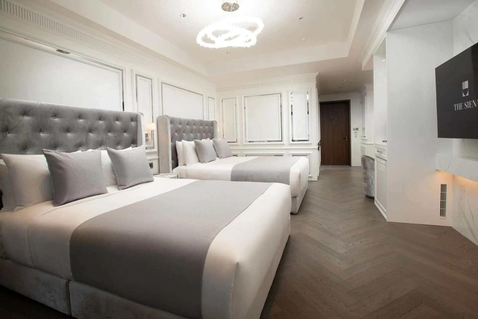 Bed in The Siena PRIMO