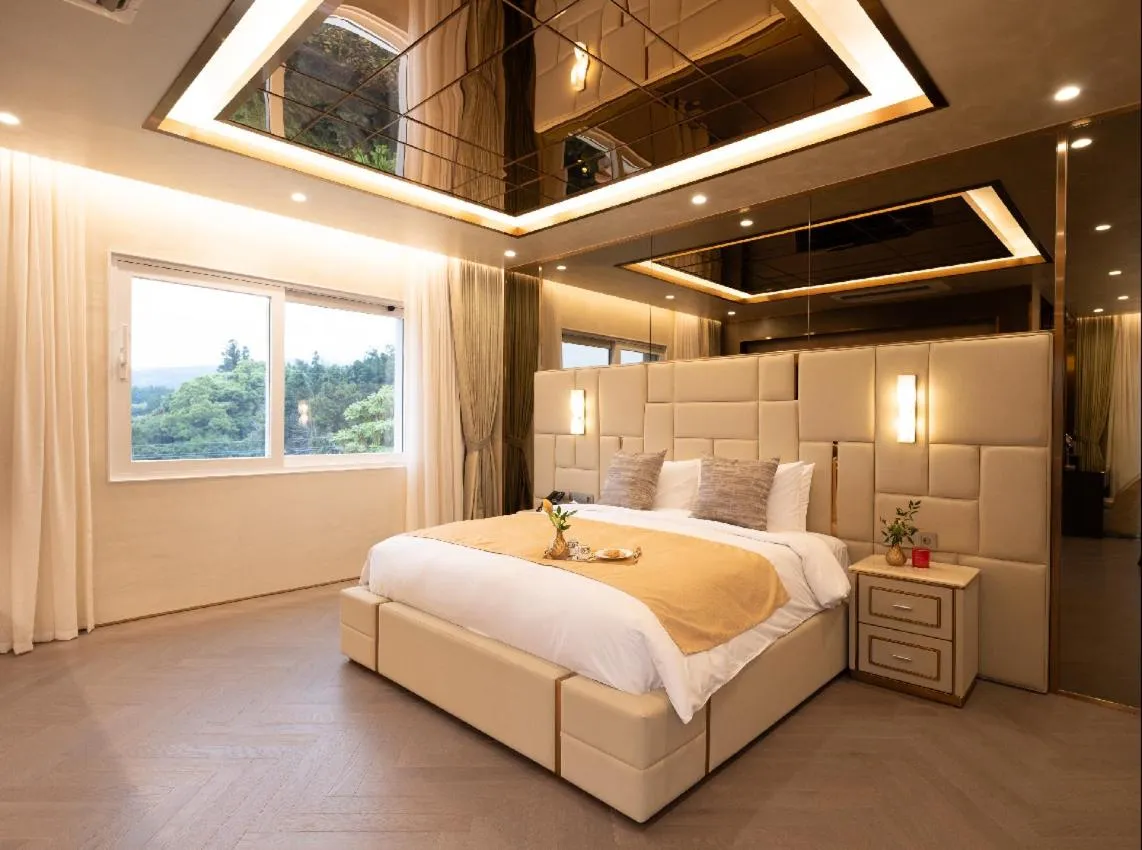 Bed in Hotel Toscana