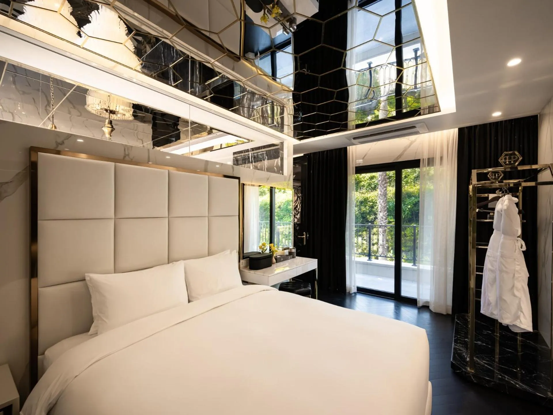 Bed in The Siena PRIMO