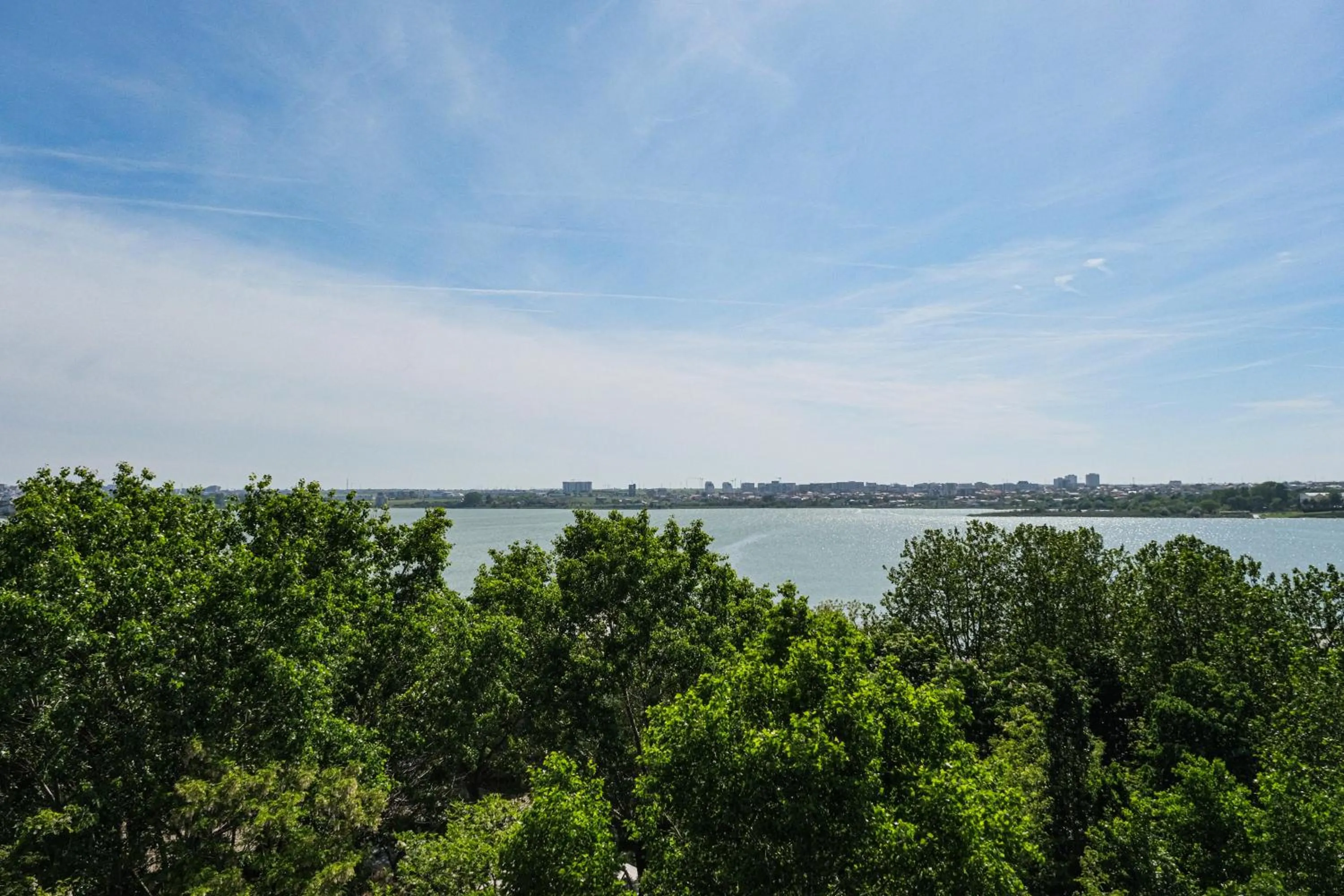 Lake view in Panoramic Mamaia Hotel